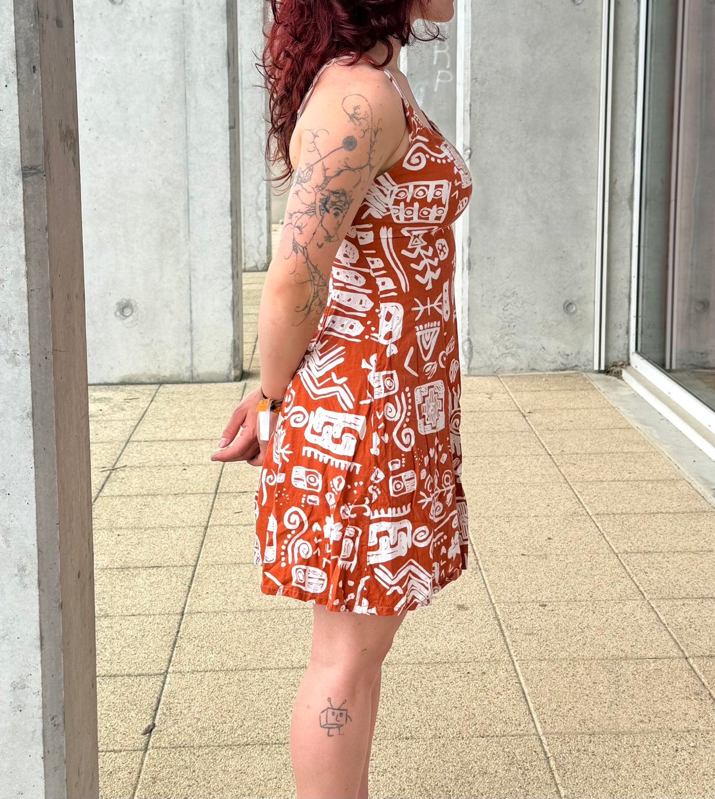 Robe légère à motifs avec bretelles croisées dans le dos fabriquée en France T.S