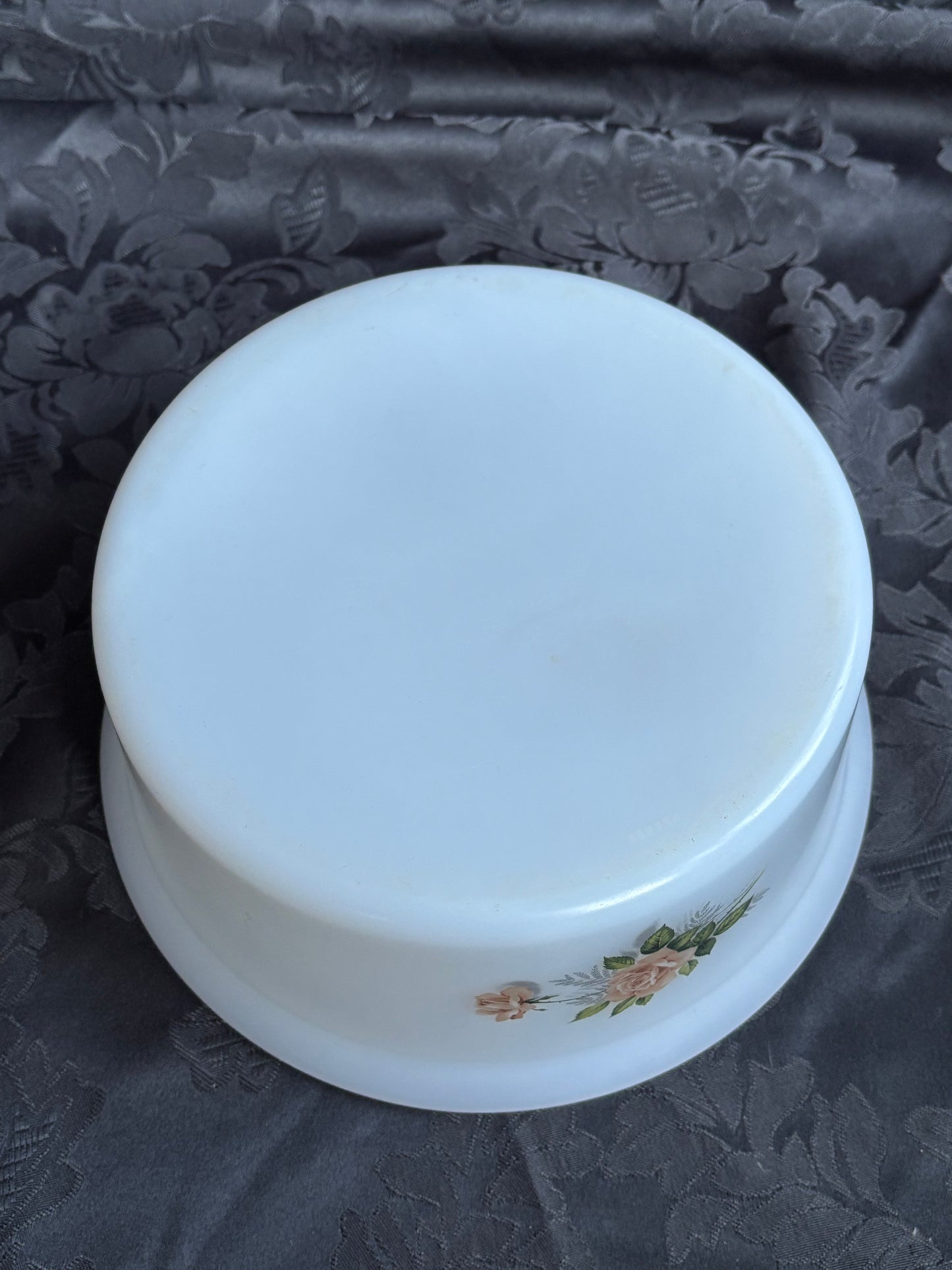 Plat à four vintage Arcopal motif rosier