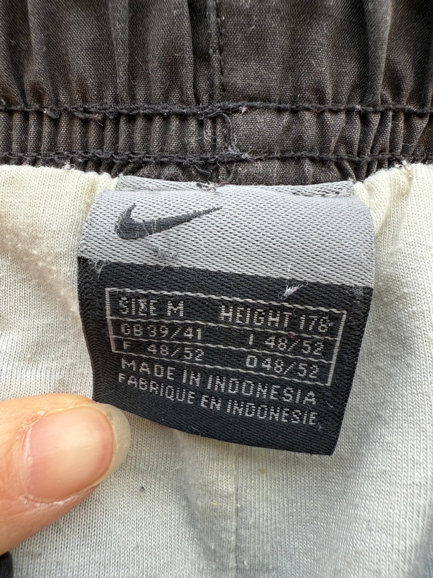 Jogging Nike noir T.M