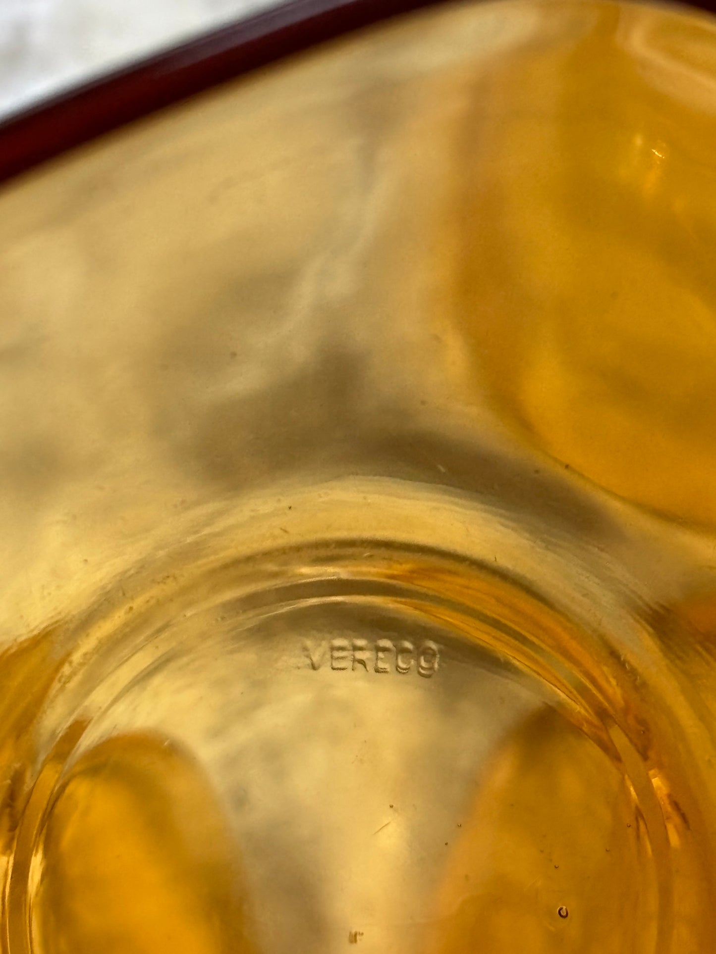 Quatre coupelles en verre ambré Vereco vintage