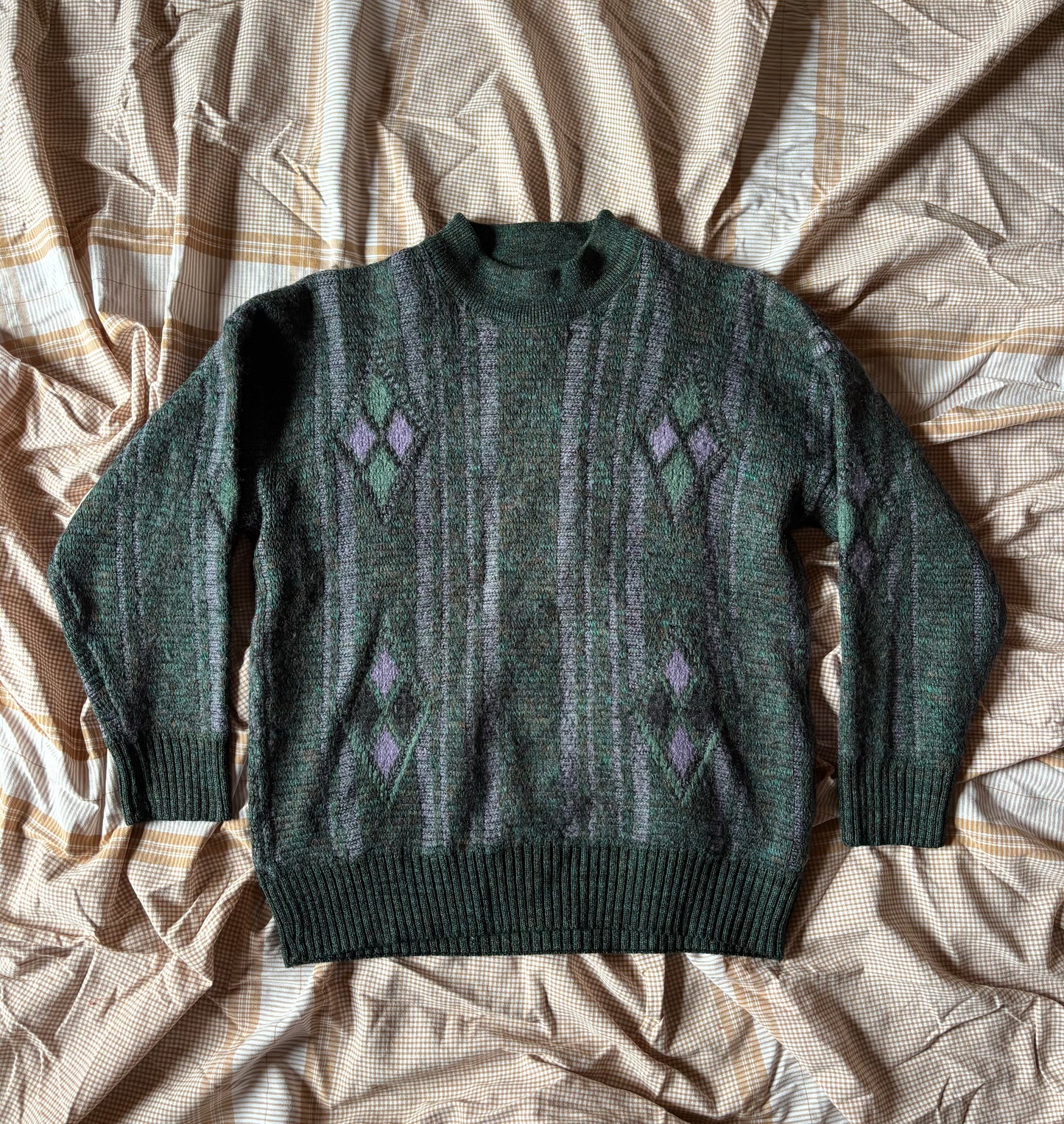 Pull d'hiver à motif vert et violet T.S