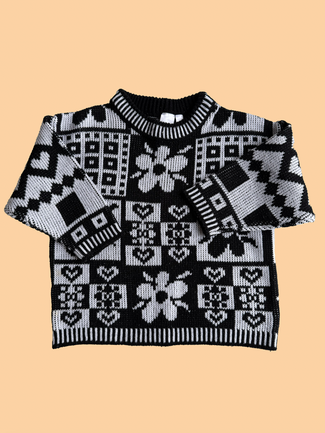 Pull noir & blanc à motifs T.4 ans