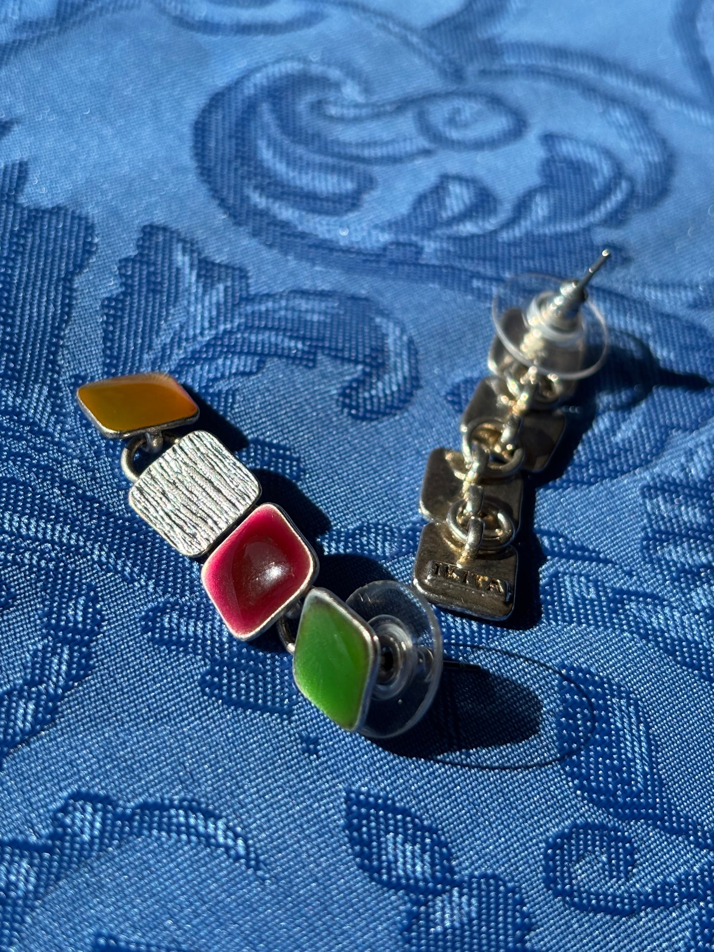 Boucles d'oreilles pendantes Ikita carrés colorés