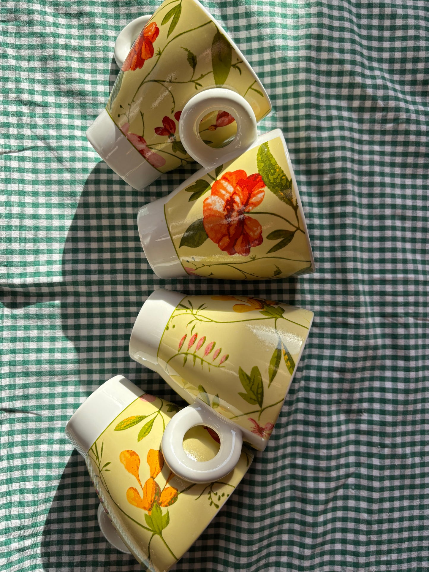 Lot de 4 tasses Luminarc en porcelaine à motif fleuri