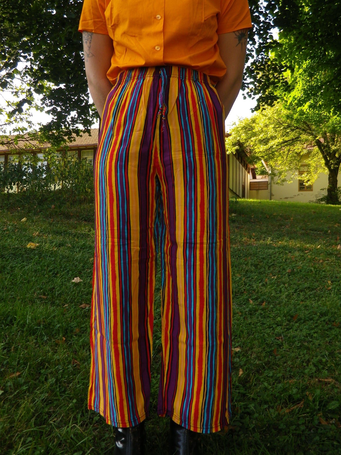 Pantalon fluide à rayures colorées T.34-36