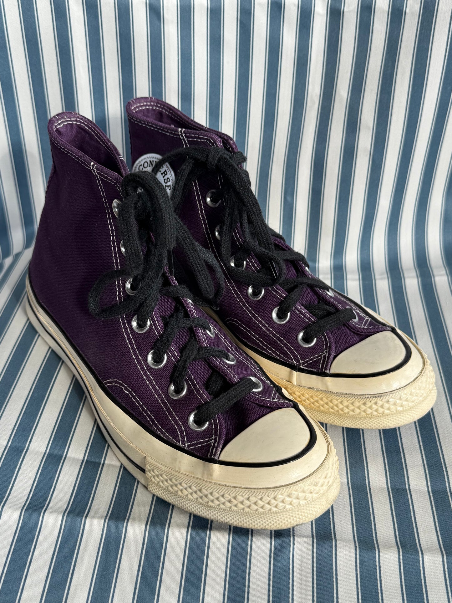 Converses Chuck Taylor All Star 70 en toile violette lacets noirs T.37.5