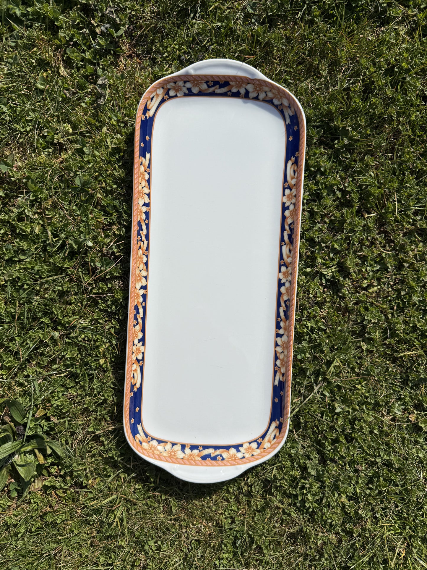 Plat à cake en porcelaine