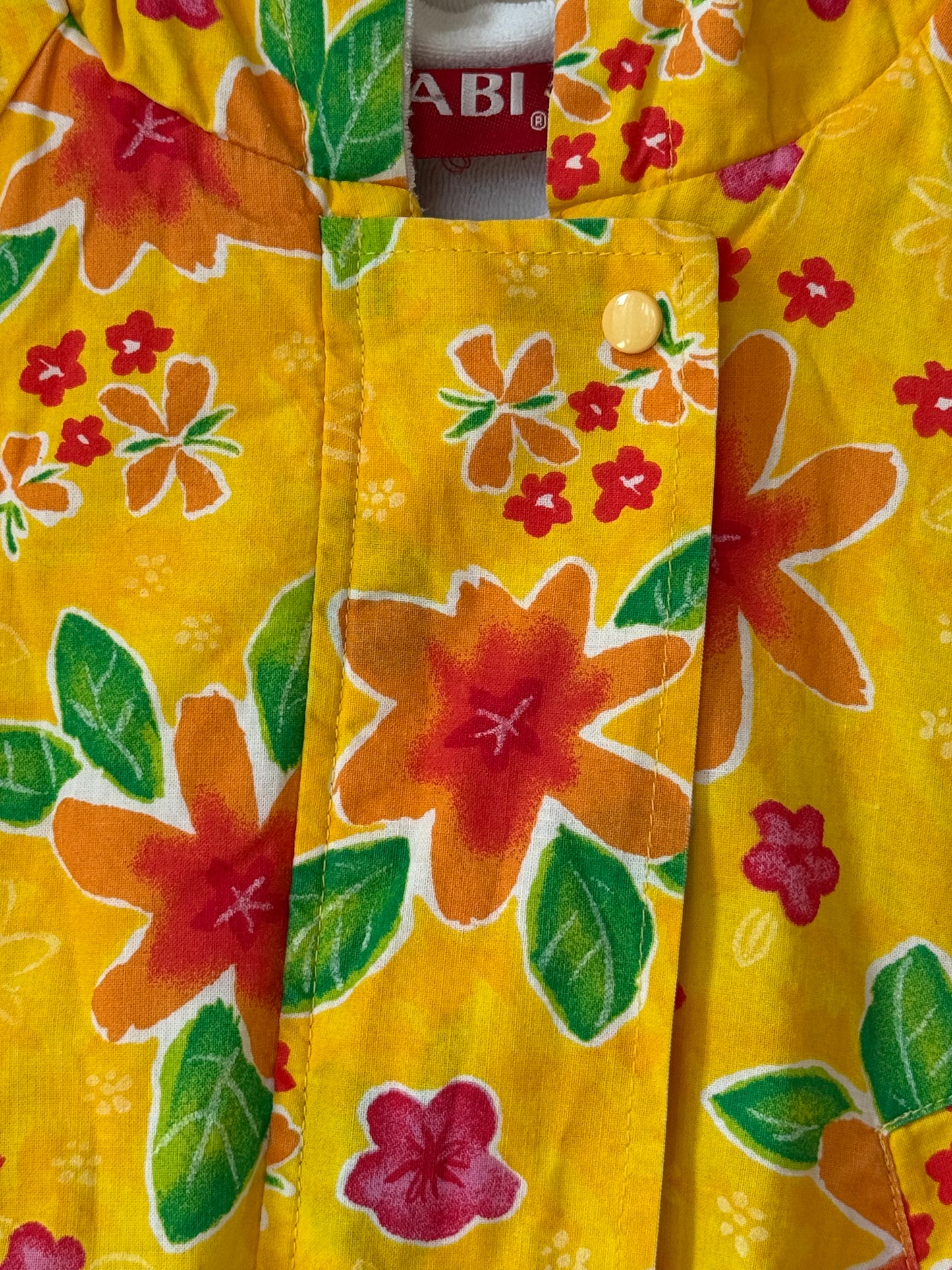 Veste fleurie Kiabi vintage intérieur tissu éponge T.18 mois