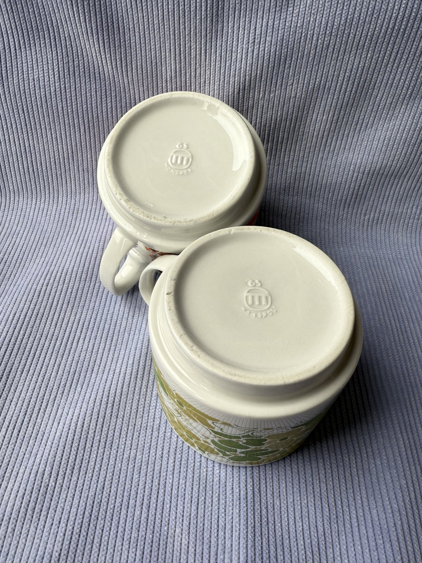 Deux tasses / mugs fleurs vintage Monopoli 70s