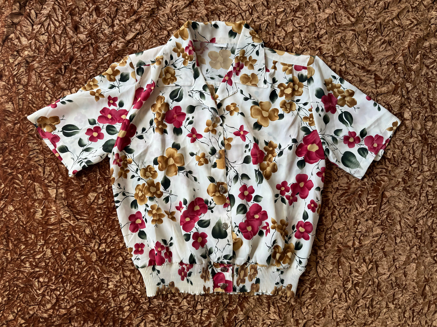 Chemise vintage fleurie à manches courtes T.S-M-L