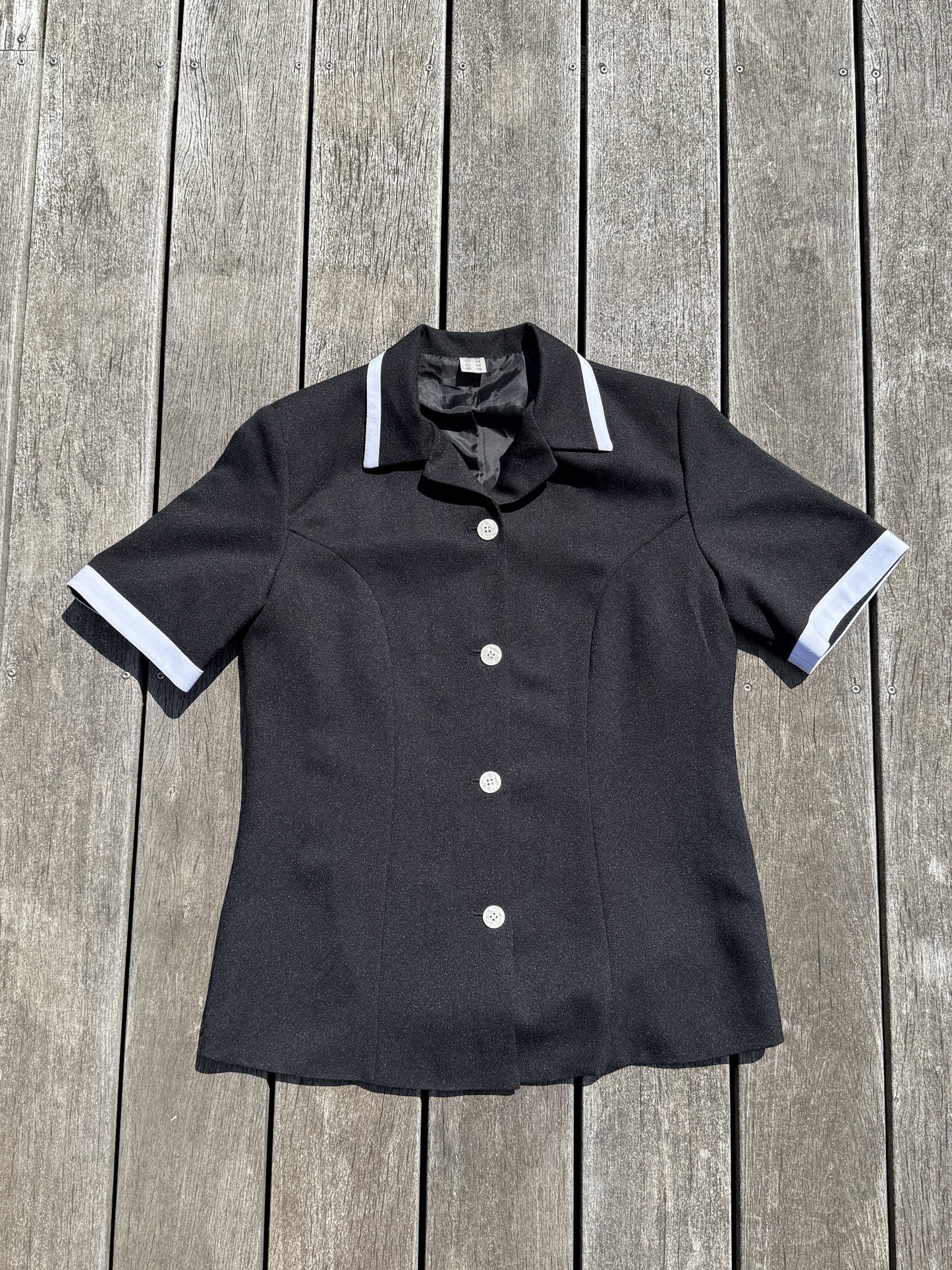 Chemise noire & blanche cintrée à manches courtes T.44