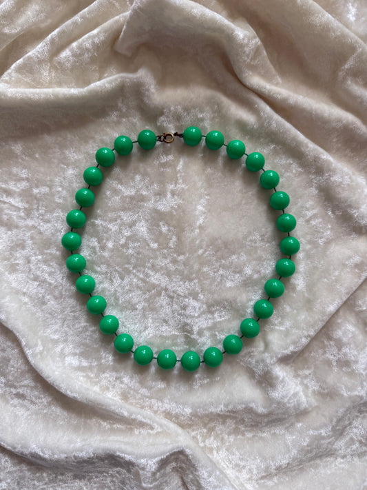 Collier vintage à perles vertes