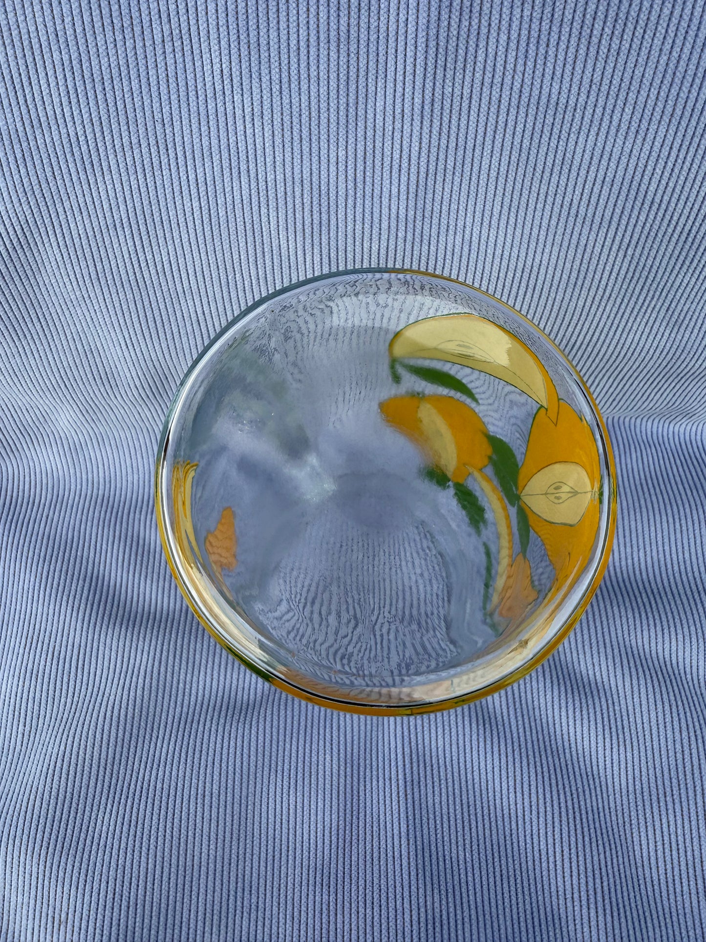 Carafe vintage en verre motif poires