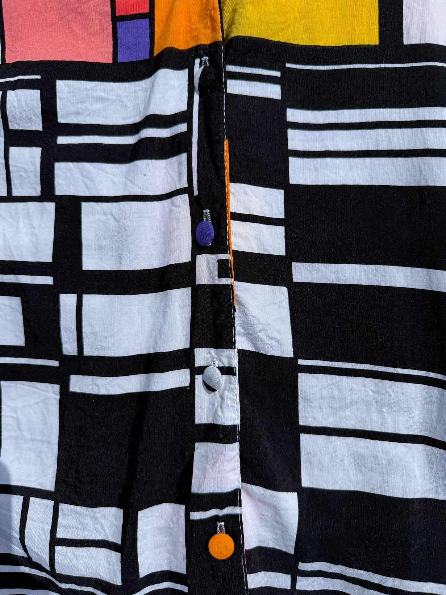 Chemise à manches courtes motifs géométriques colorés T.M-L-XL