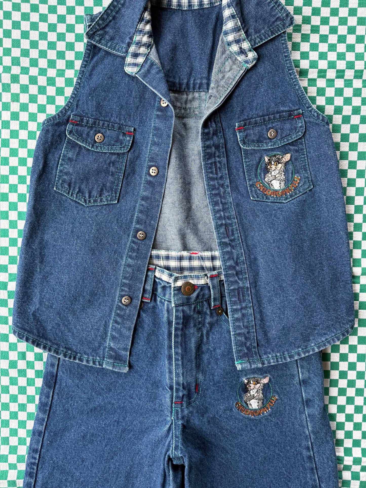 Ensemble veste sans manche & short en jeans – Collection Les Enquêtes de Chlorophylle T.6-8 ans