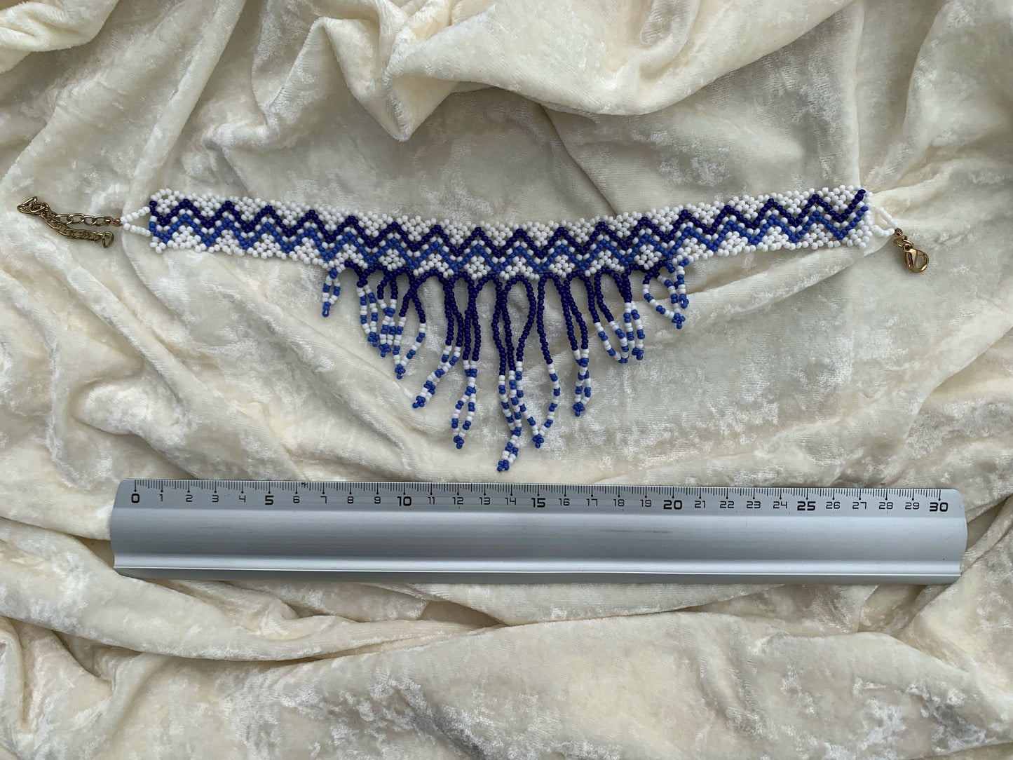 Collier en perles ras de cou