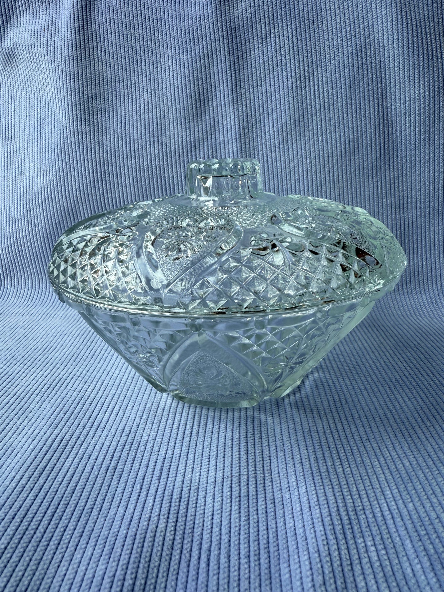 Bonbonnière ronde vintage coeurs & roses en verre Firna Indonesia