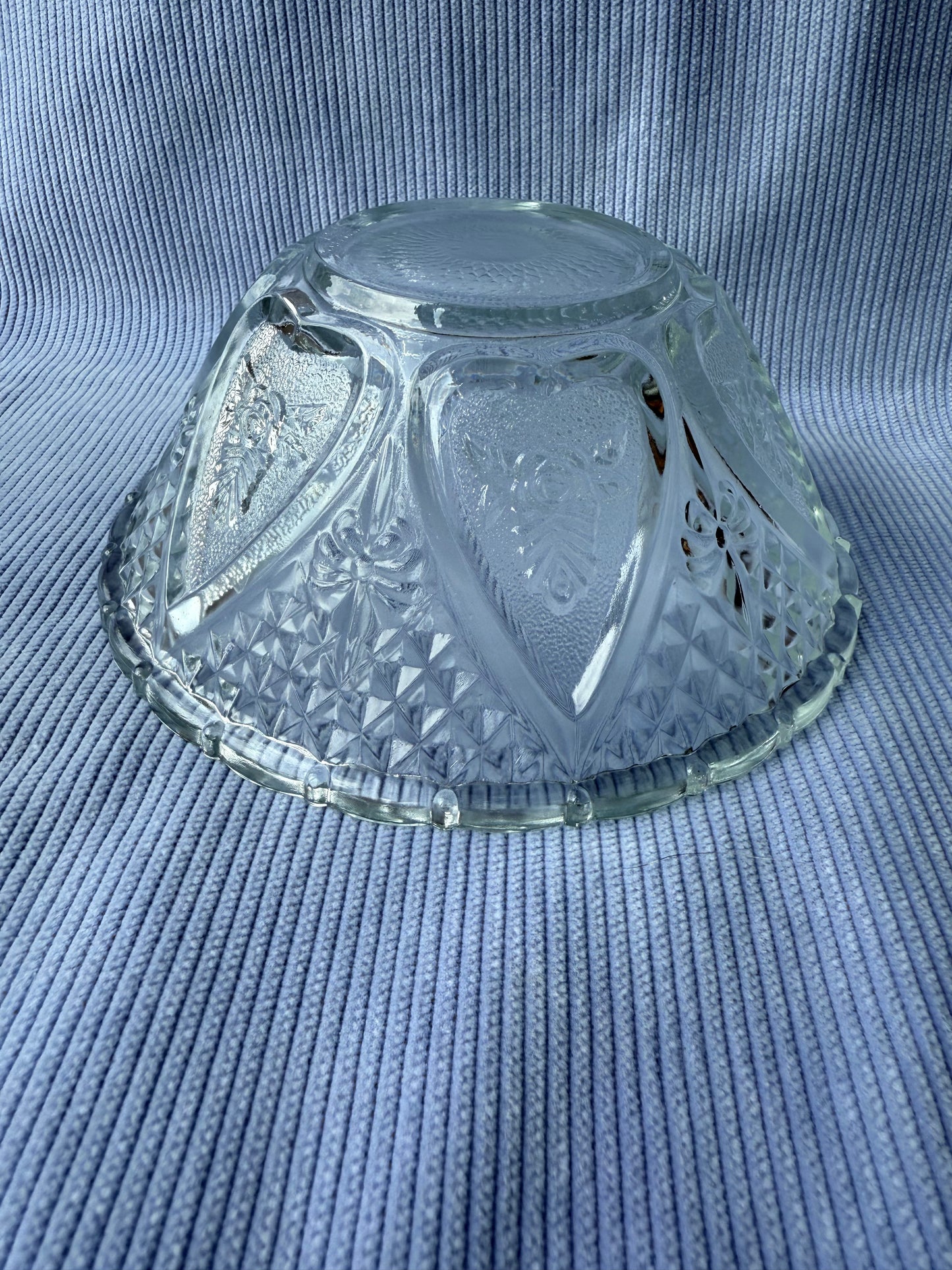Bonbonnière ronde vintage coeurs & roses en verre Firna Indonesia