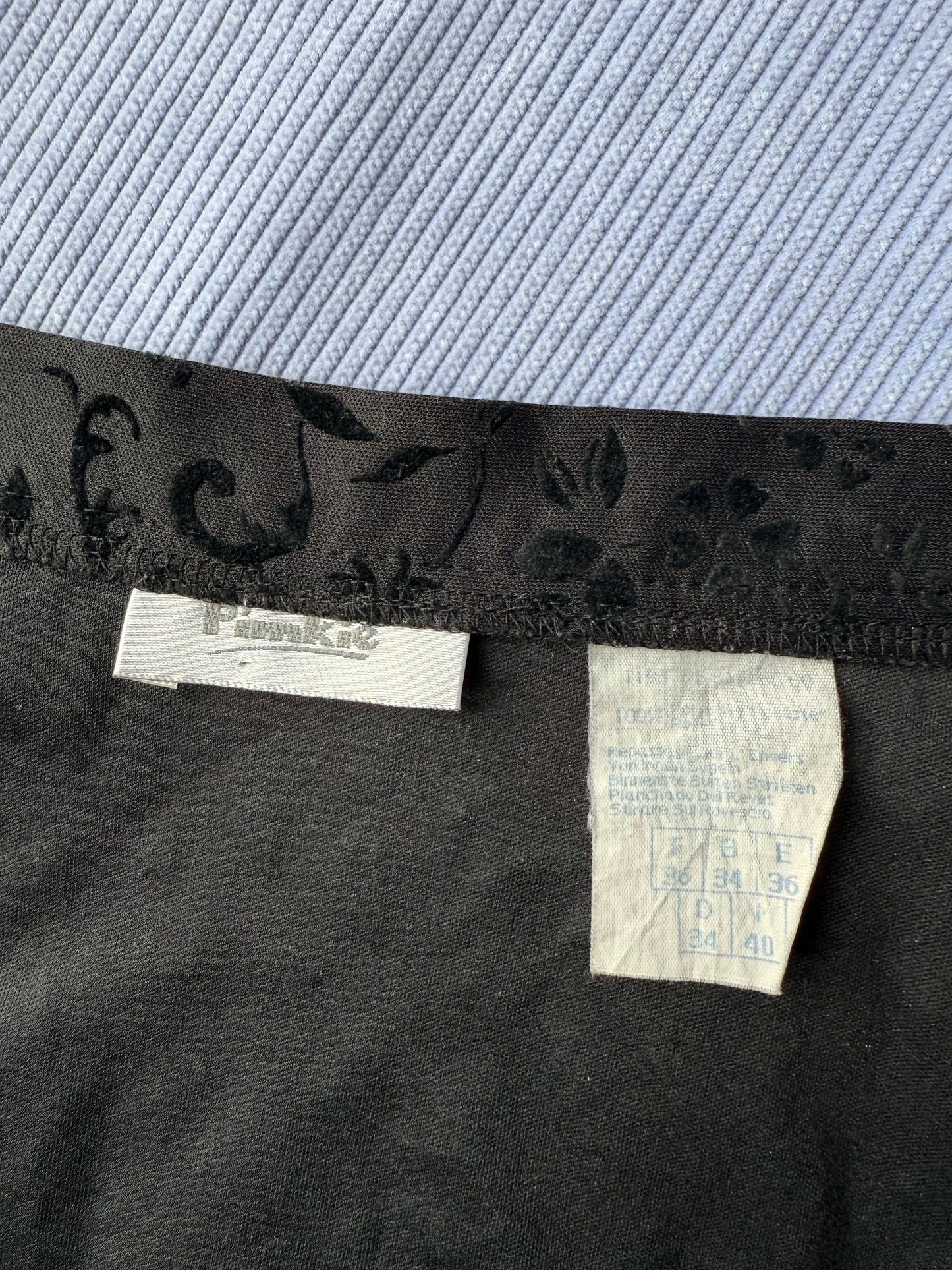 Jupe portefeuille noire fleur en velours Pimkie vintage T.34-36