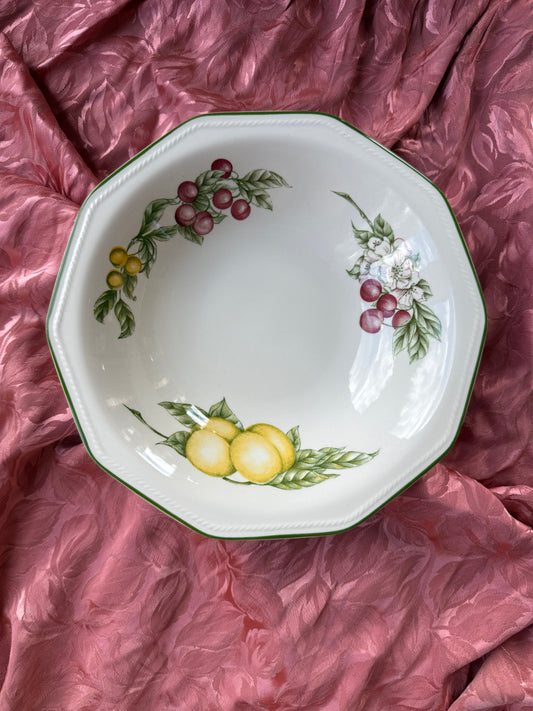 Une grande assiette creuse / plat en porcelaine fruits Churchill England