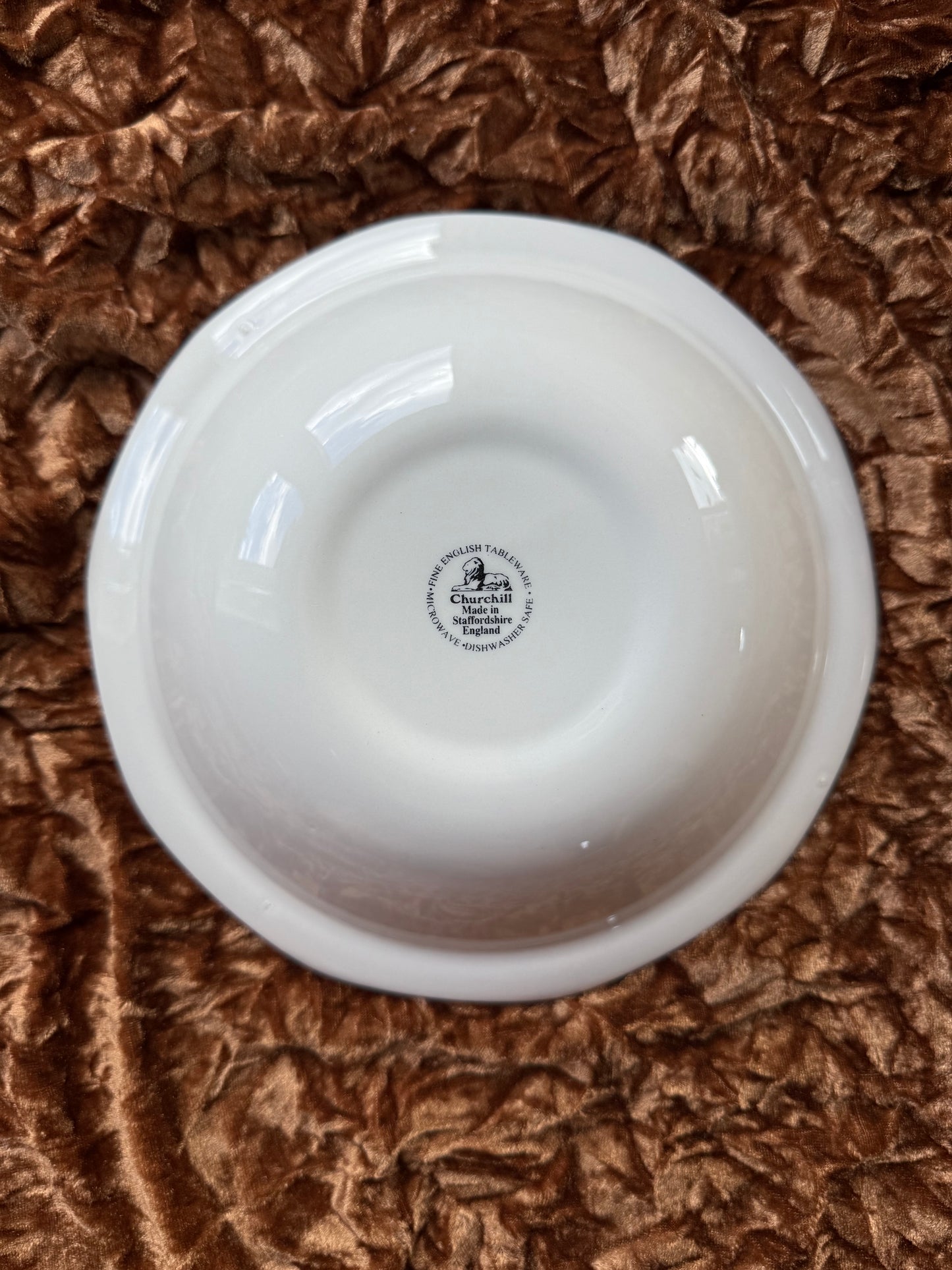 Huit assiettes creuses en porcelaine fruits Churchill England