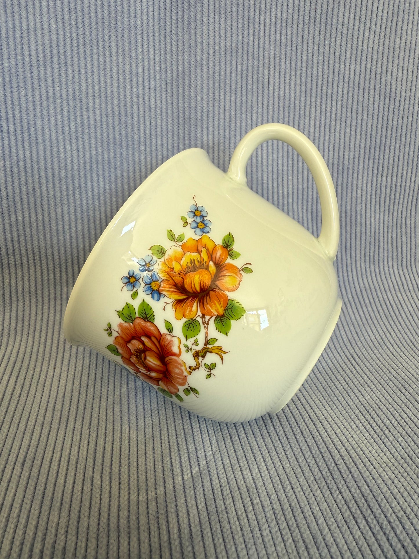 Tasse fleurie en porcelaine Kronester Bavaria West-Germany