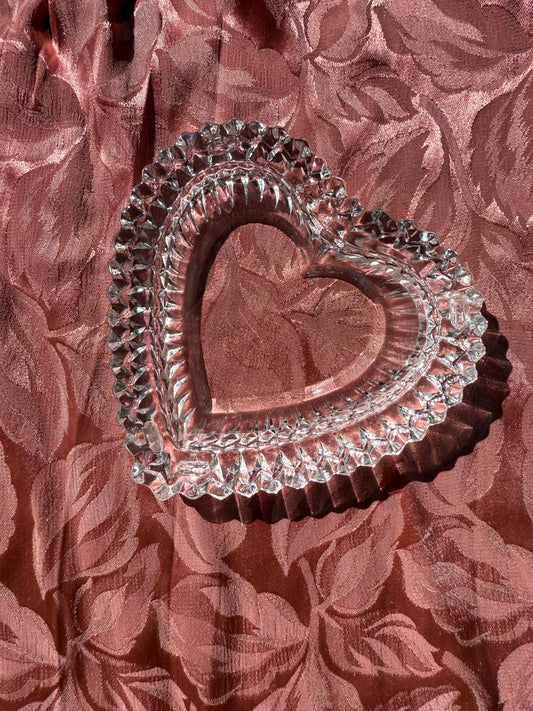 Petit cendrier / vide poche en verre en forme de coeur