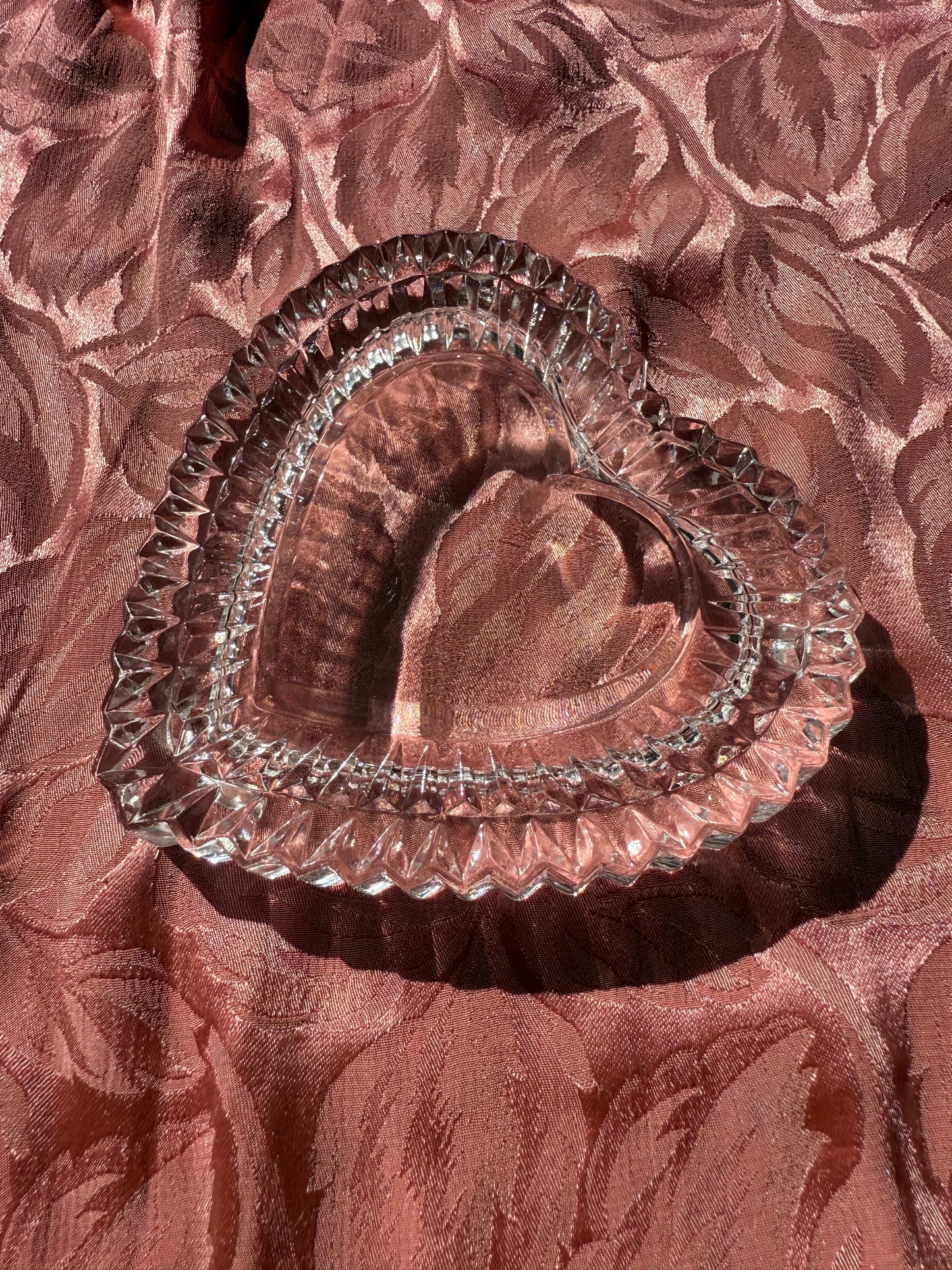 Petit cendrier / vide poche en verre en forme de coeur