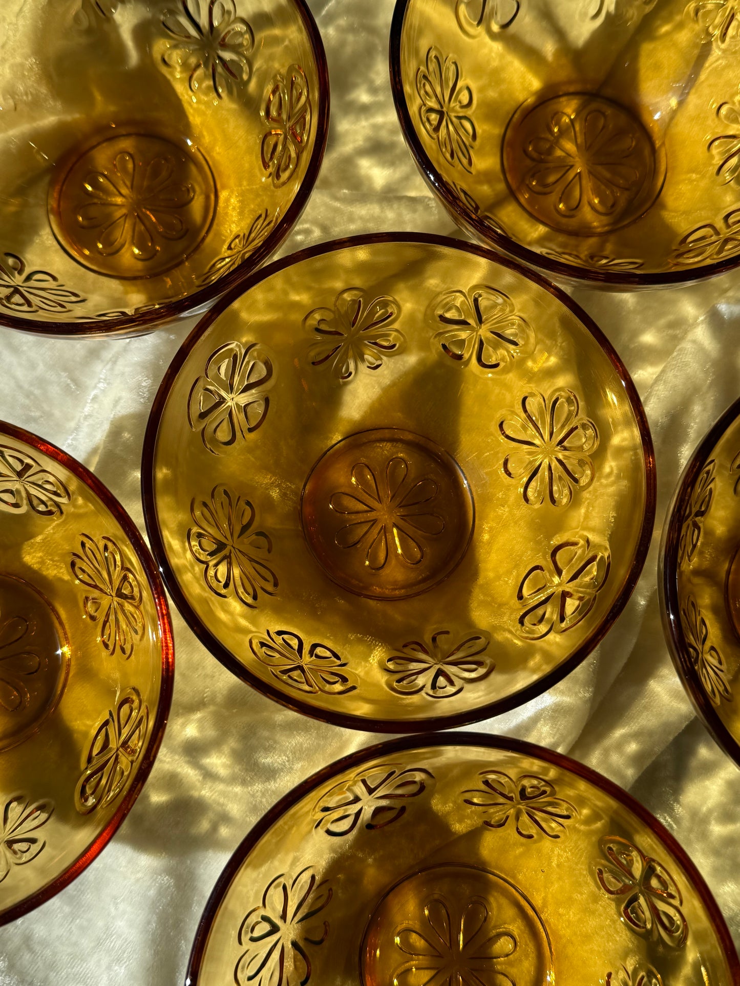 Six bols Vereco Daisy Flower en verre ambré 70s