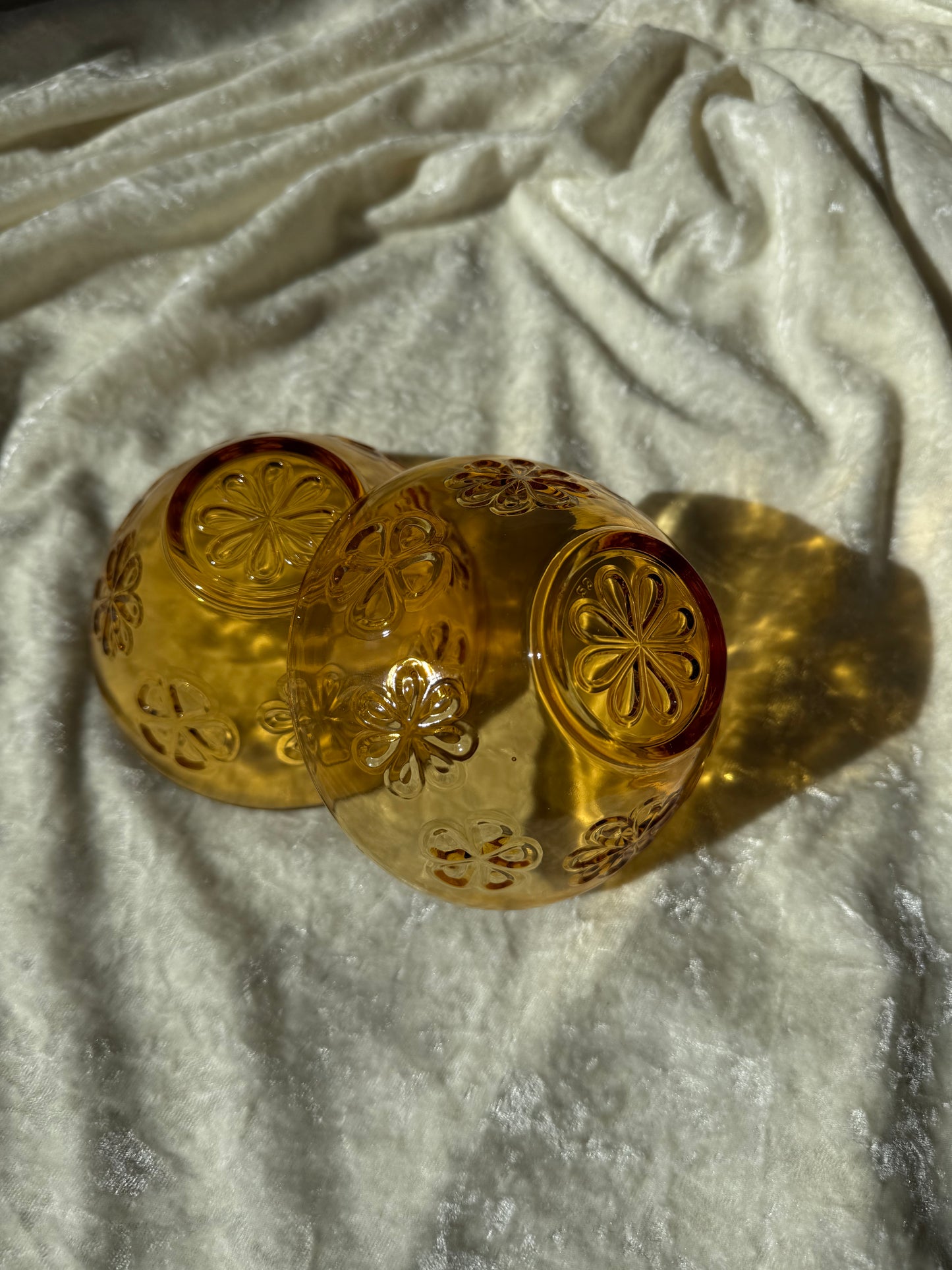 Six bols Vereco Daisy Flower en verre ambré 70s