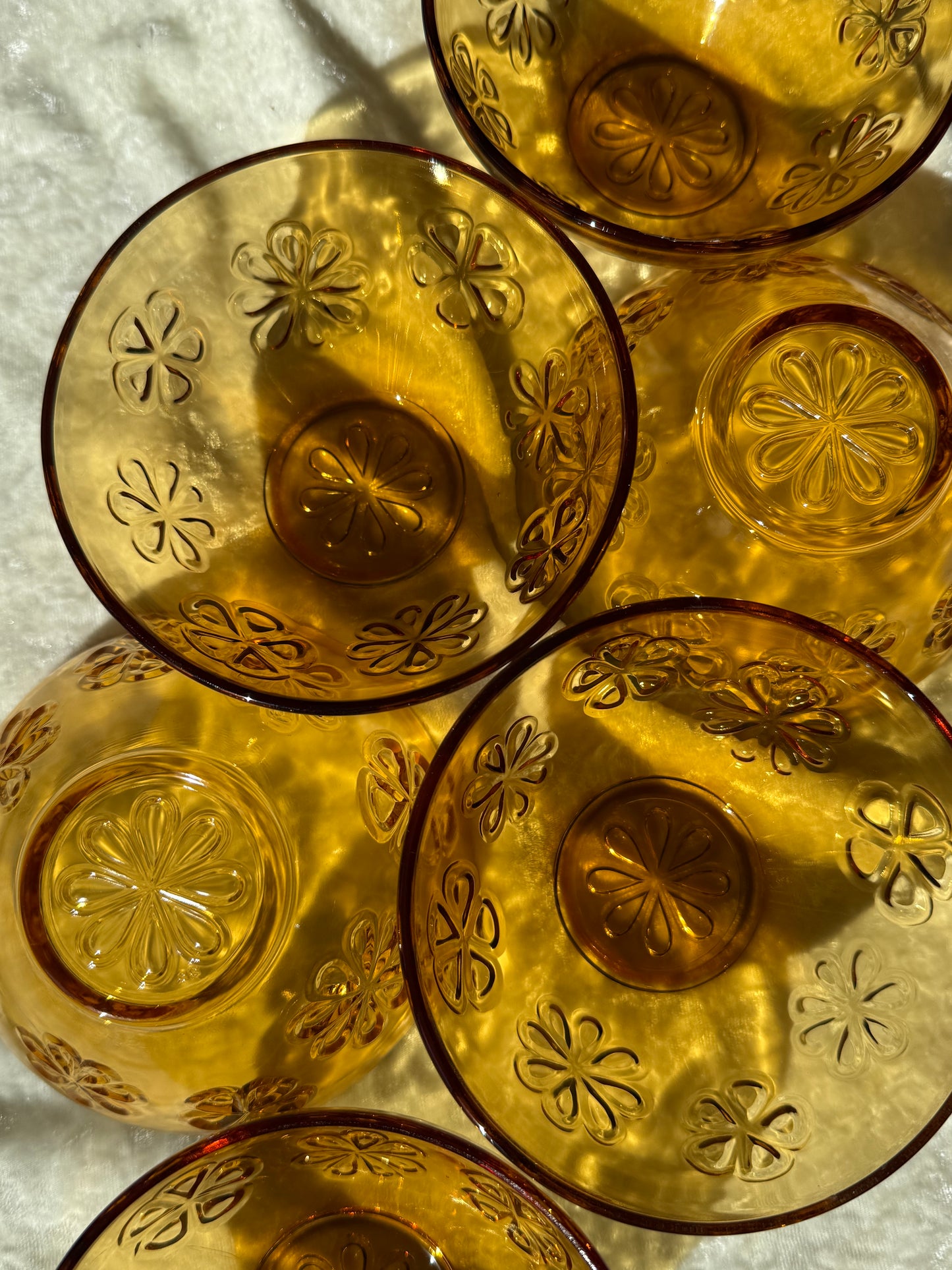 Six bols Vereco Daisy Flower en verre ambré 70s