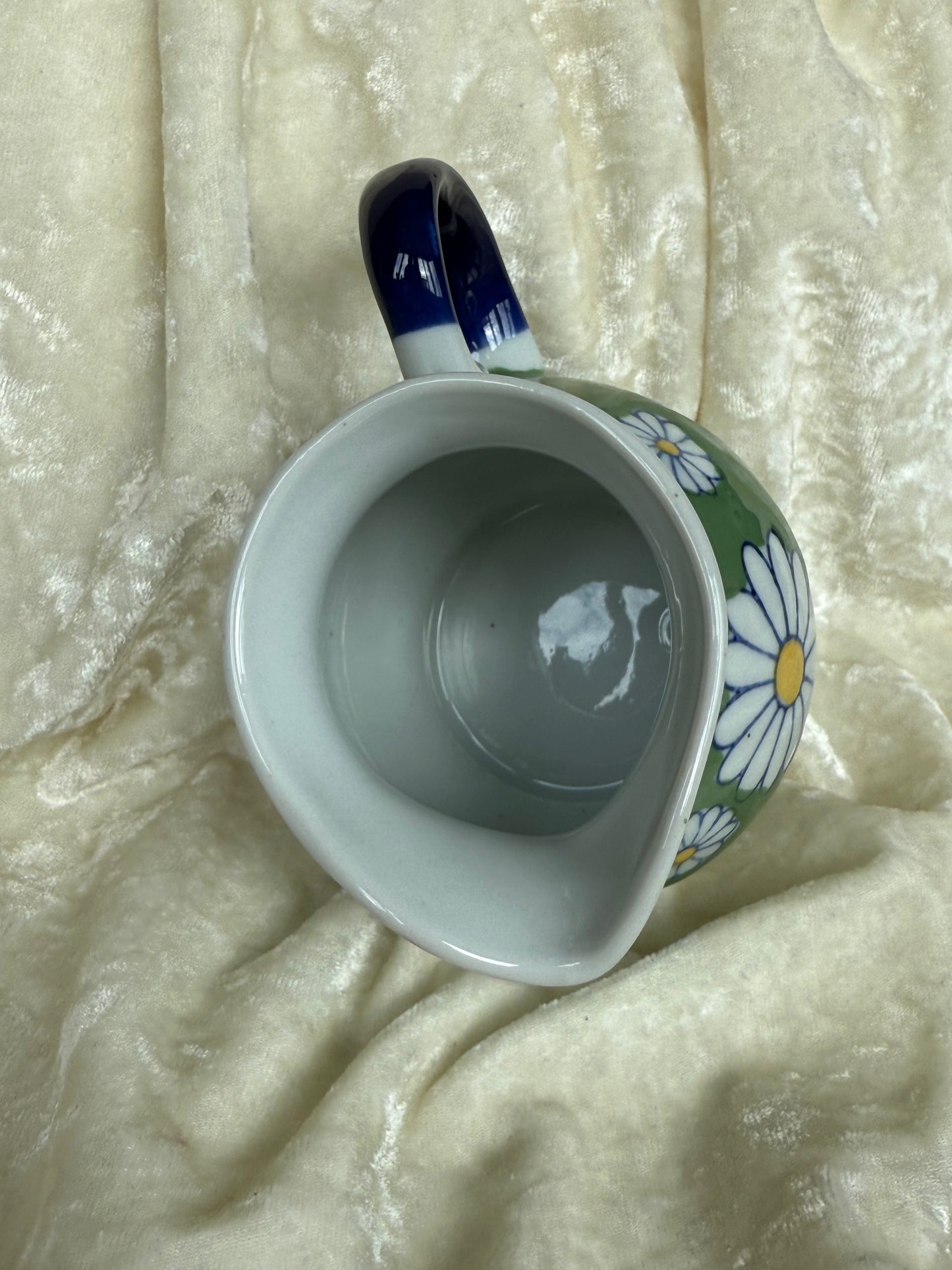 Petit pot en céramique avec bec verseur fleurs peintes à la main