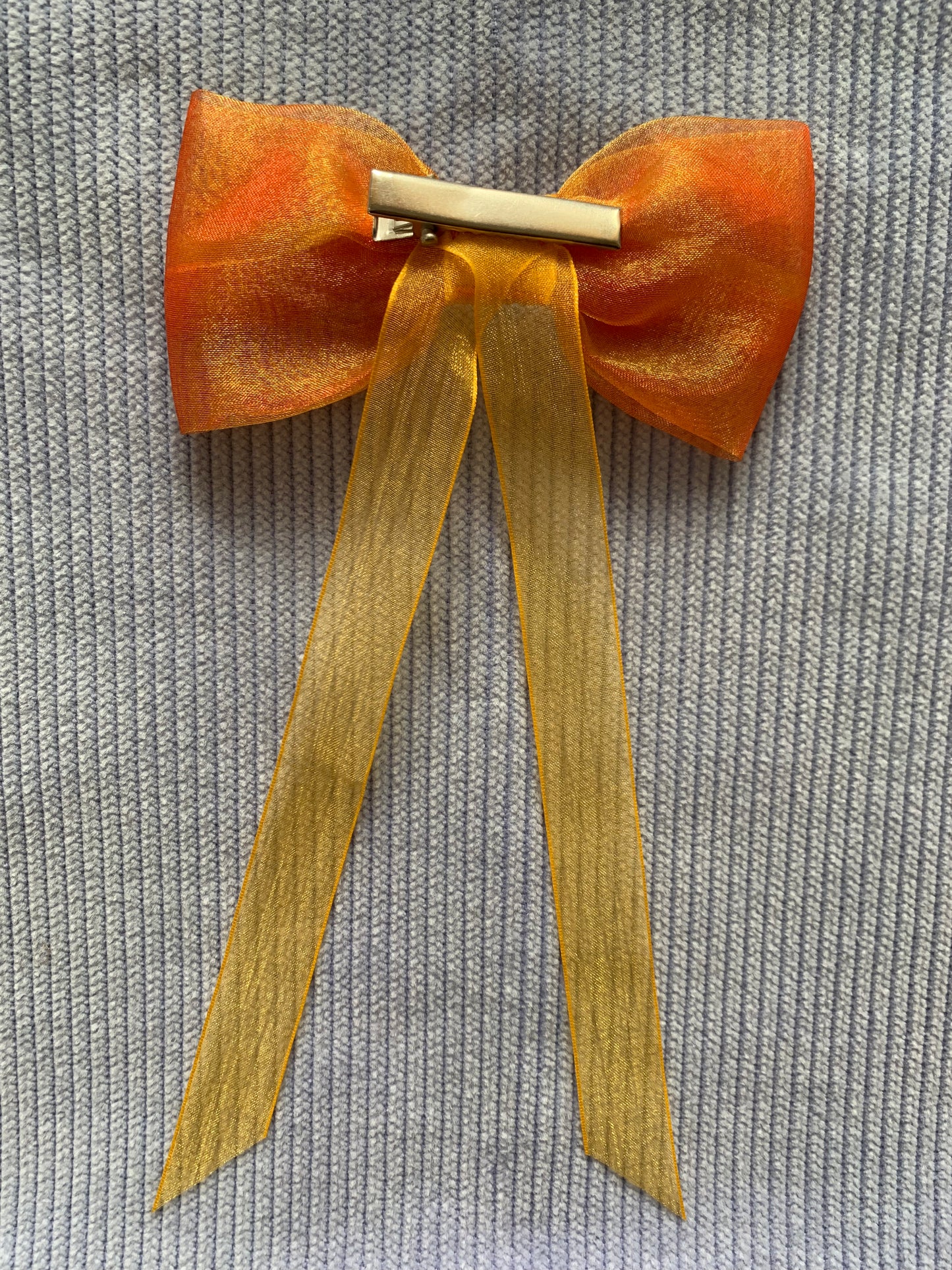 Noeud cheveux orange organza