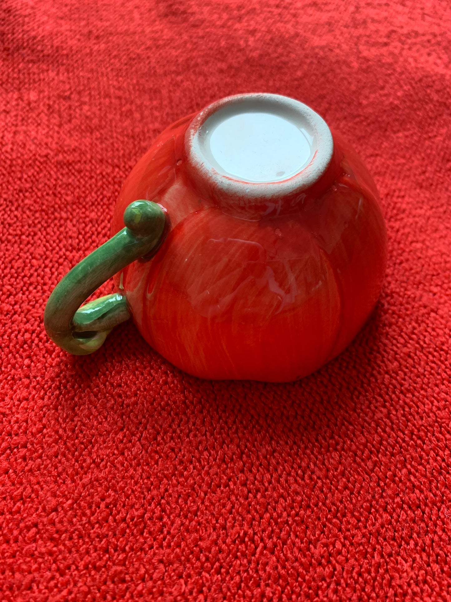 Petite tasse fleur avec son assiette