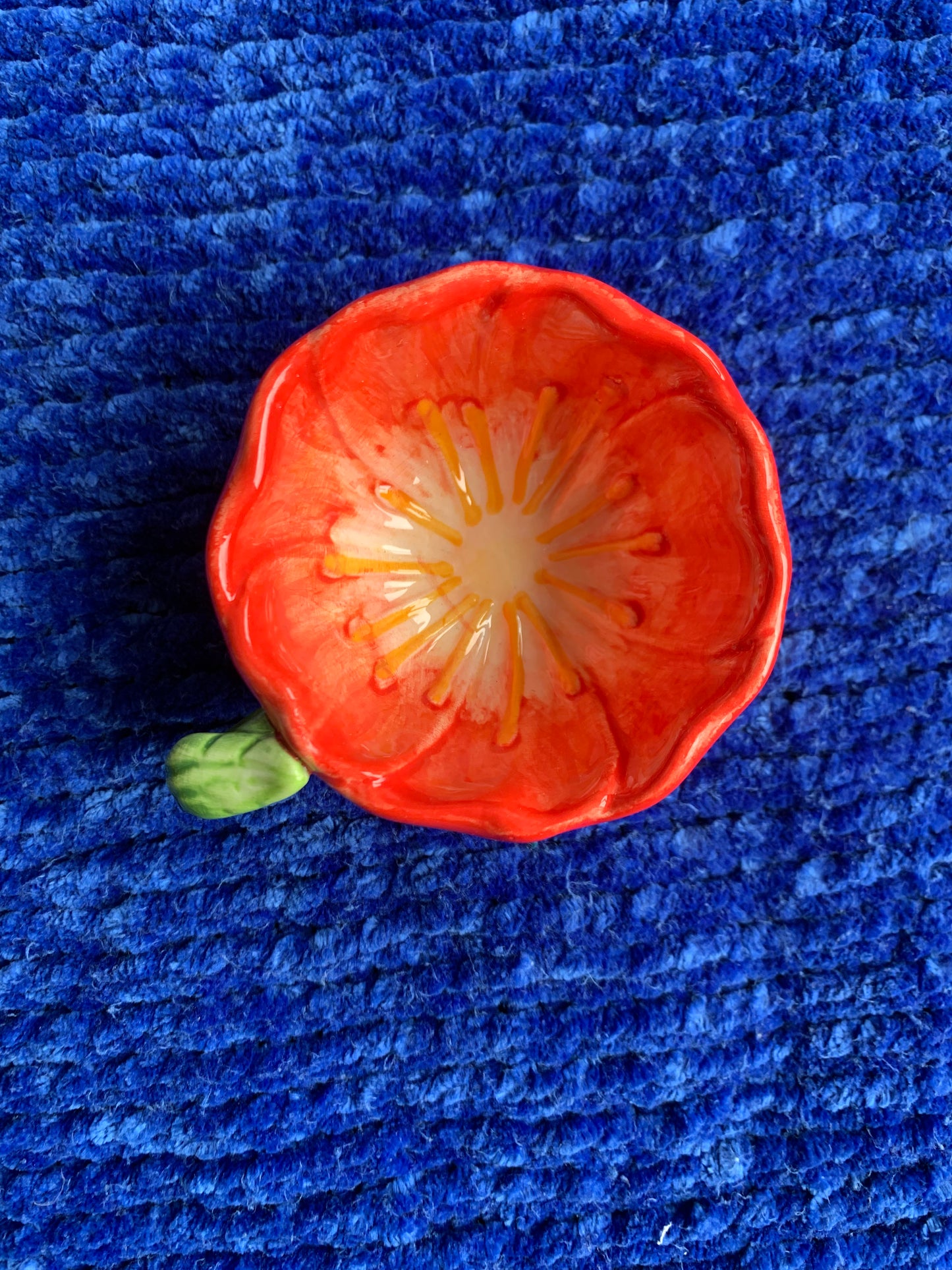 Petite tasse fleur avec son assiette