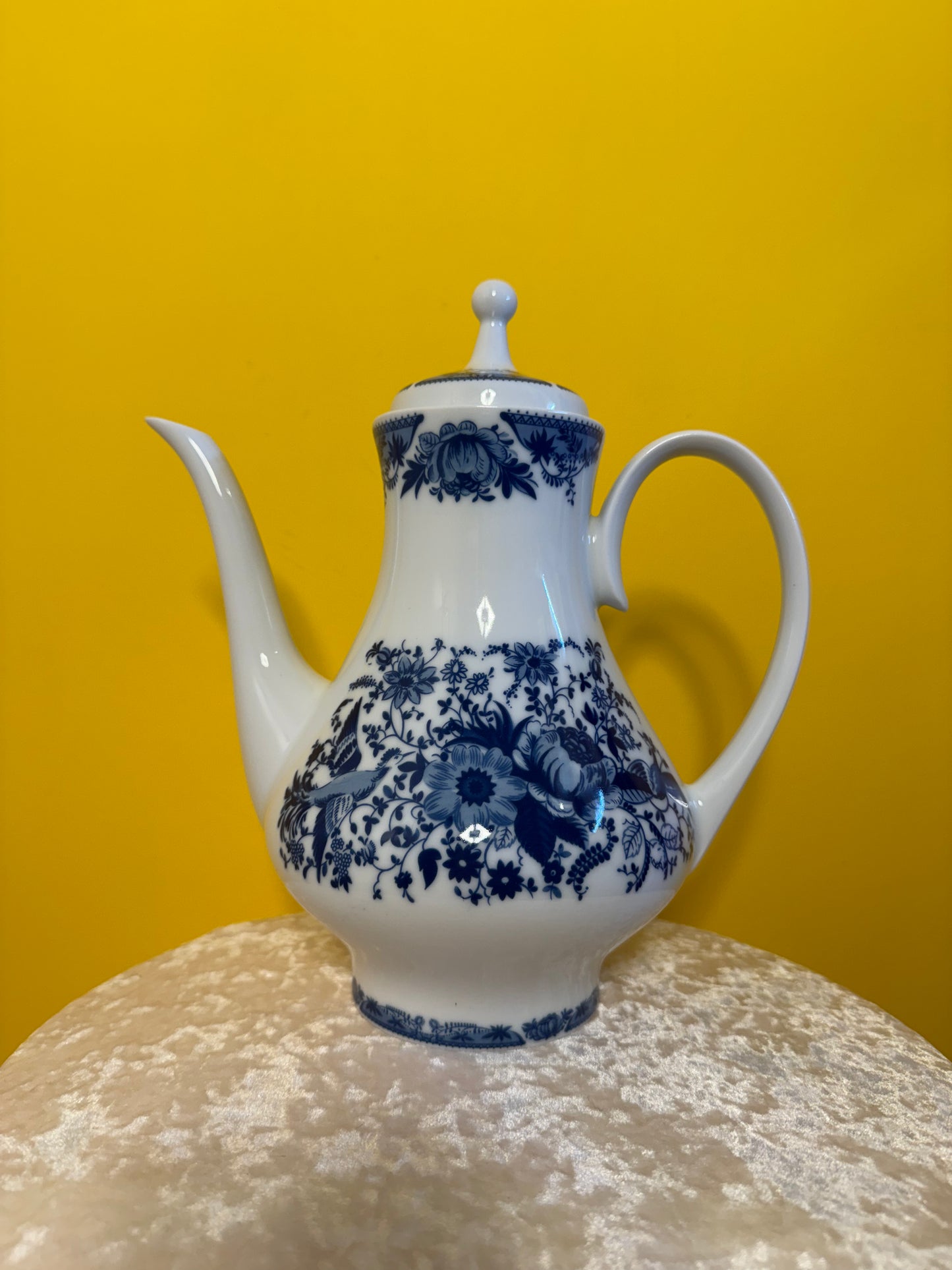 Théière en porcelaine ancienne motif bleu fleuri Kahla Made in Germany