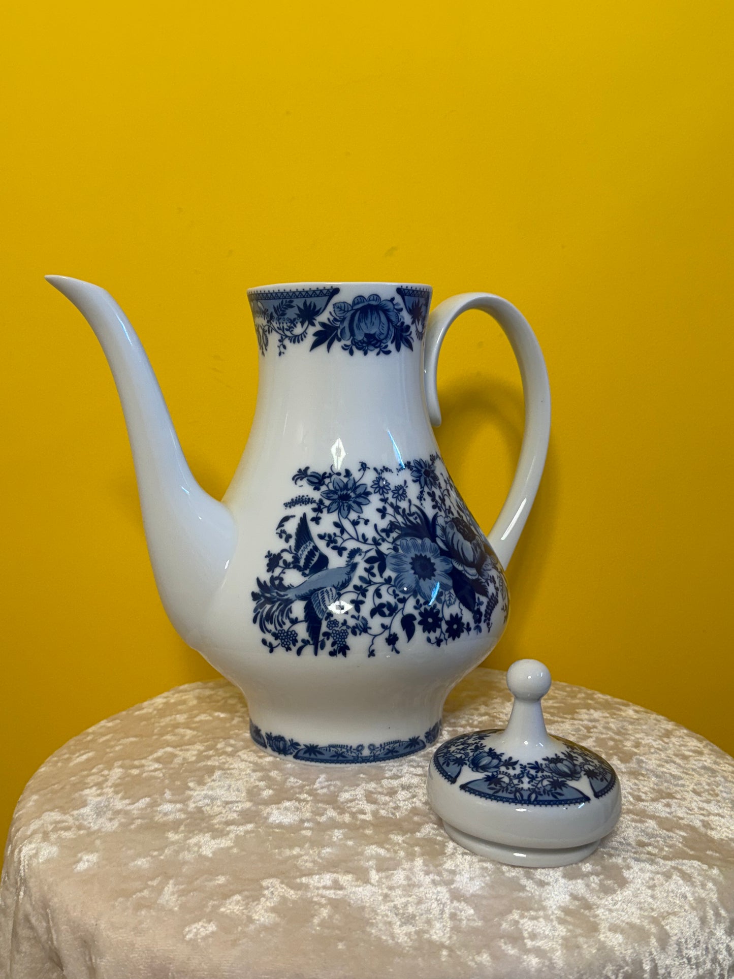 Théière en porcelaine ancienne motif bleu fleuri Kahla Made in Germany