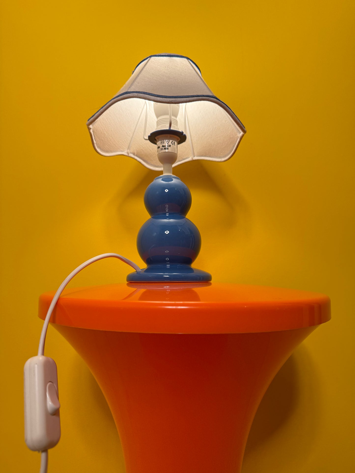 Lampe Mathias pied boules bleues en céramique avec abat jour-vintage