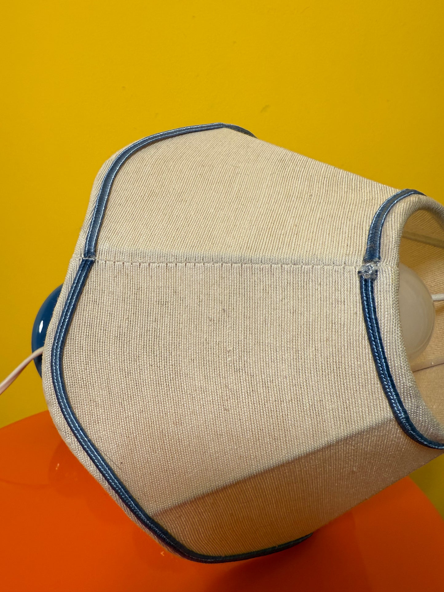 Lampe Mathias pied boules bleues en céramique avec abat jour-vintage