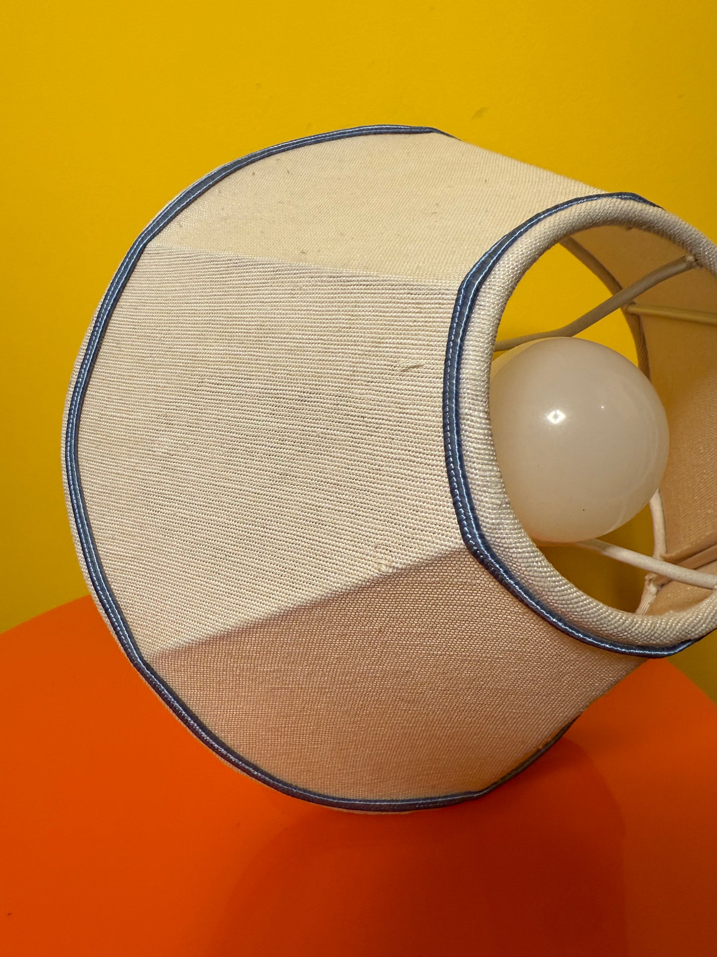 Lampe Mathias pied boules bleues en céramique avec abat jour-vintage