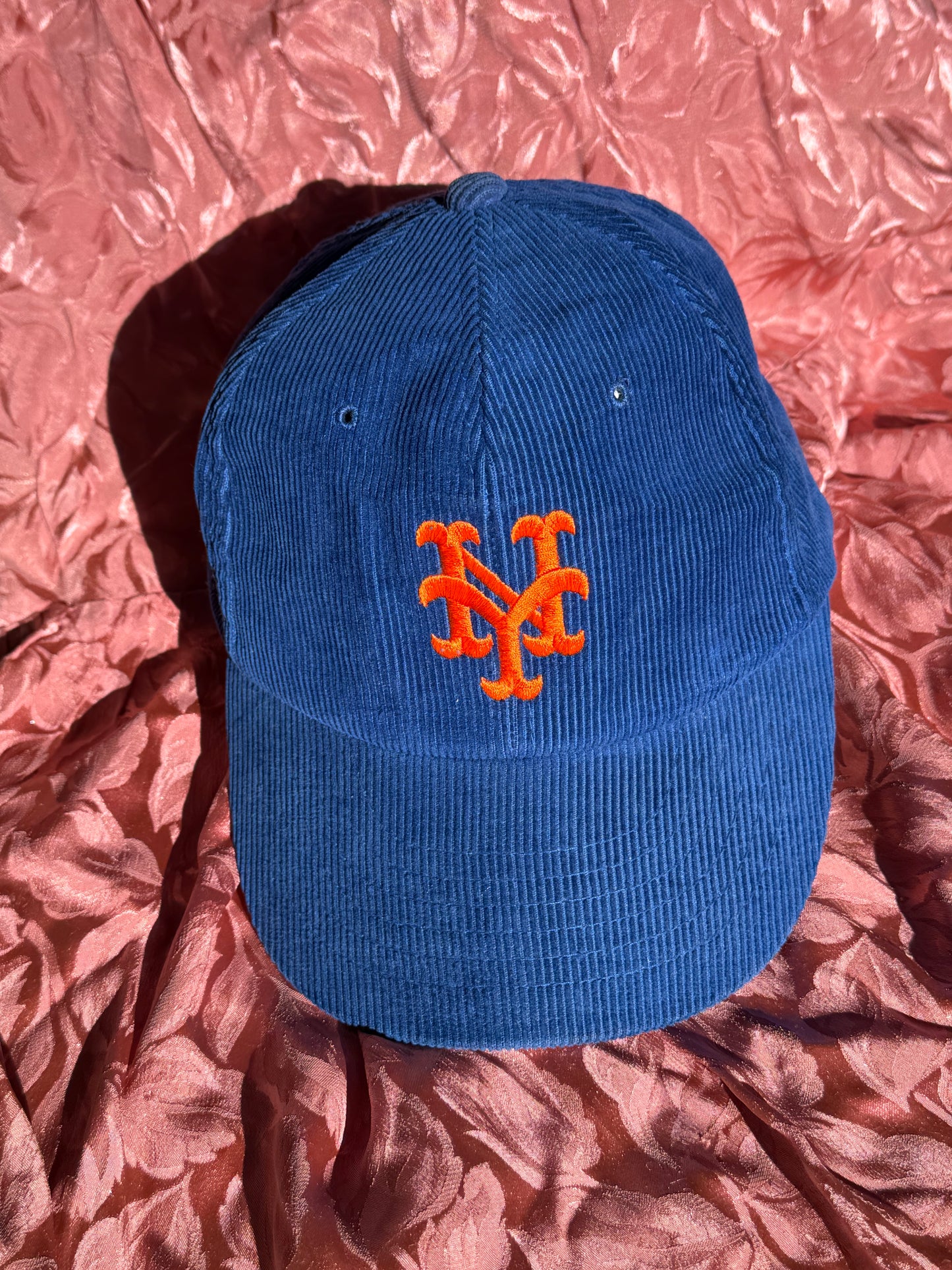 Casquette New York Major League Baseball velours bleu broderie orange T.U