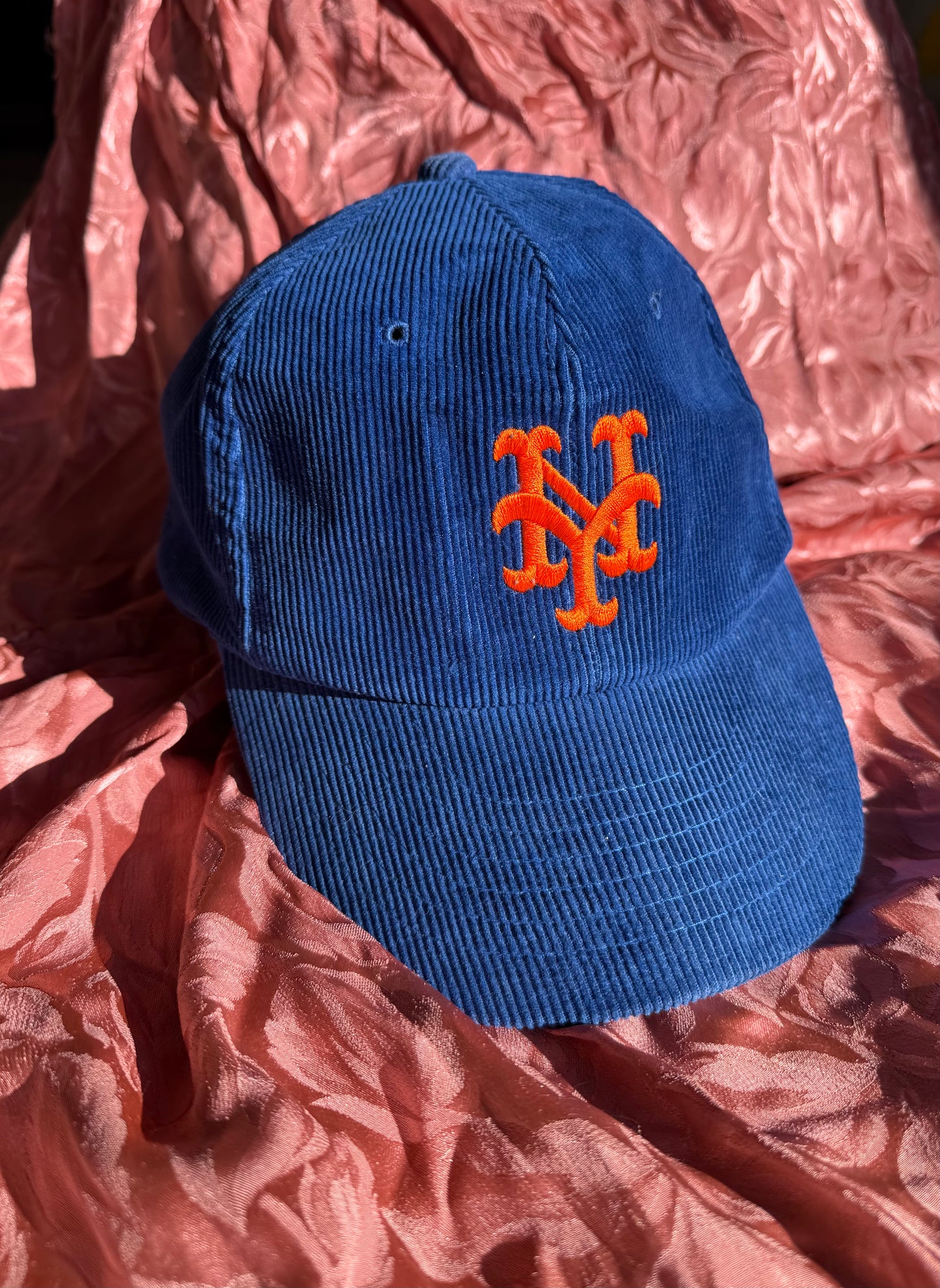 Casquette New York Major League Baseball velours bleu broderie orange T.U
