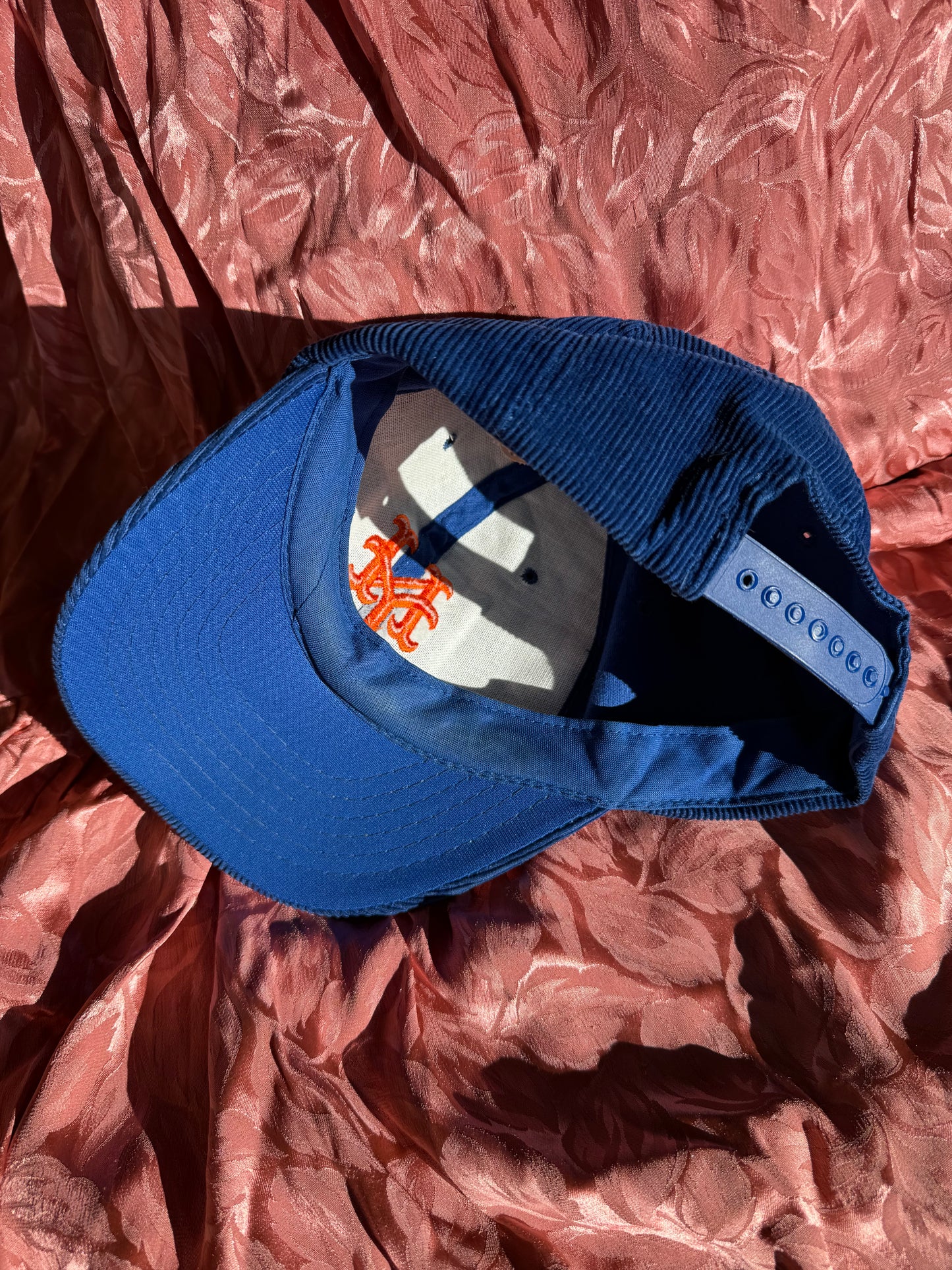 Casquette New York Major League Baseball velours bleu broderie orange T.U