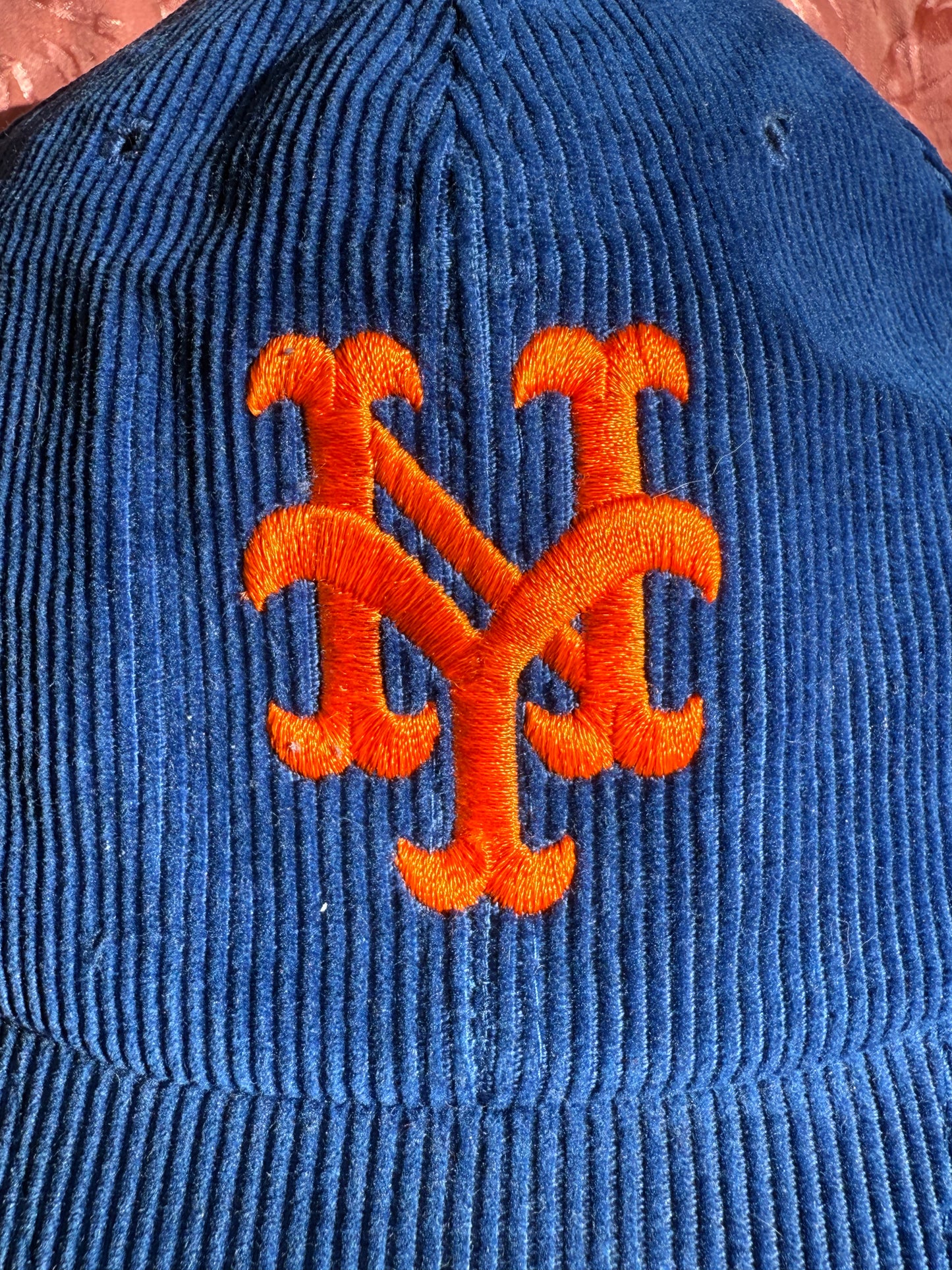 Casquette New York Major League Baseball velours bleu broderie orange T.U