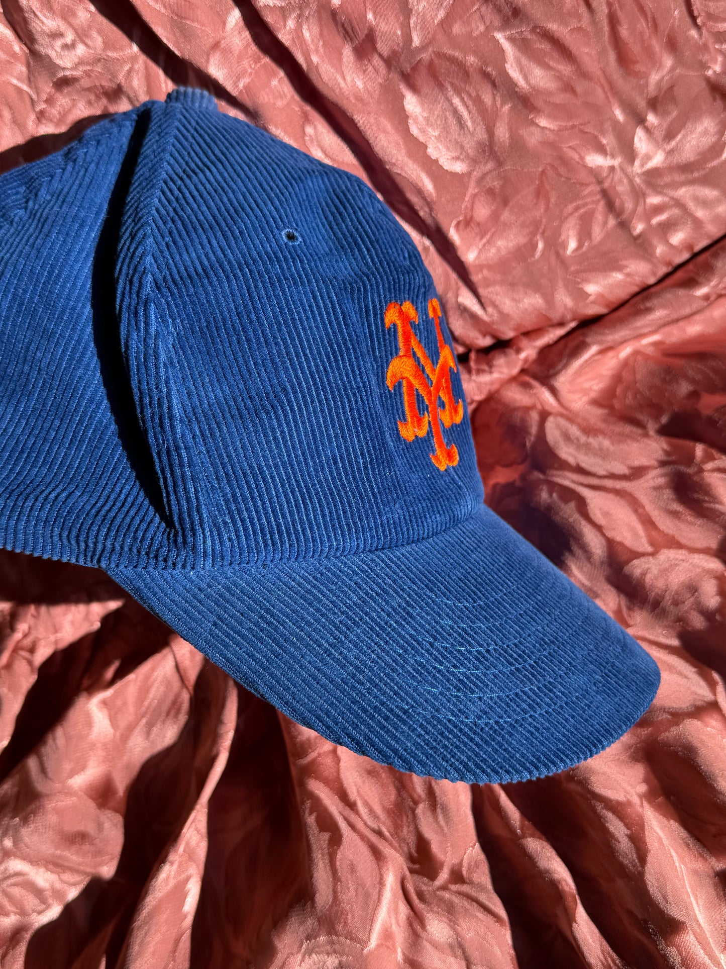 Casquette New York Major League Baseball velours bleu broderie orange T.U