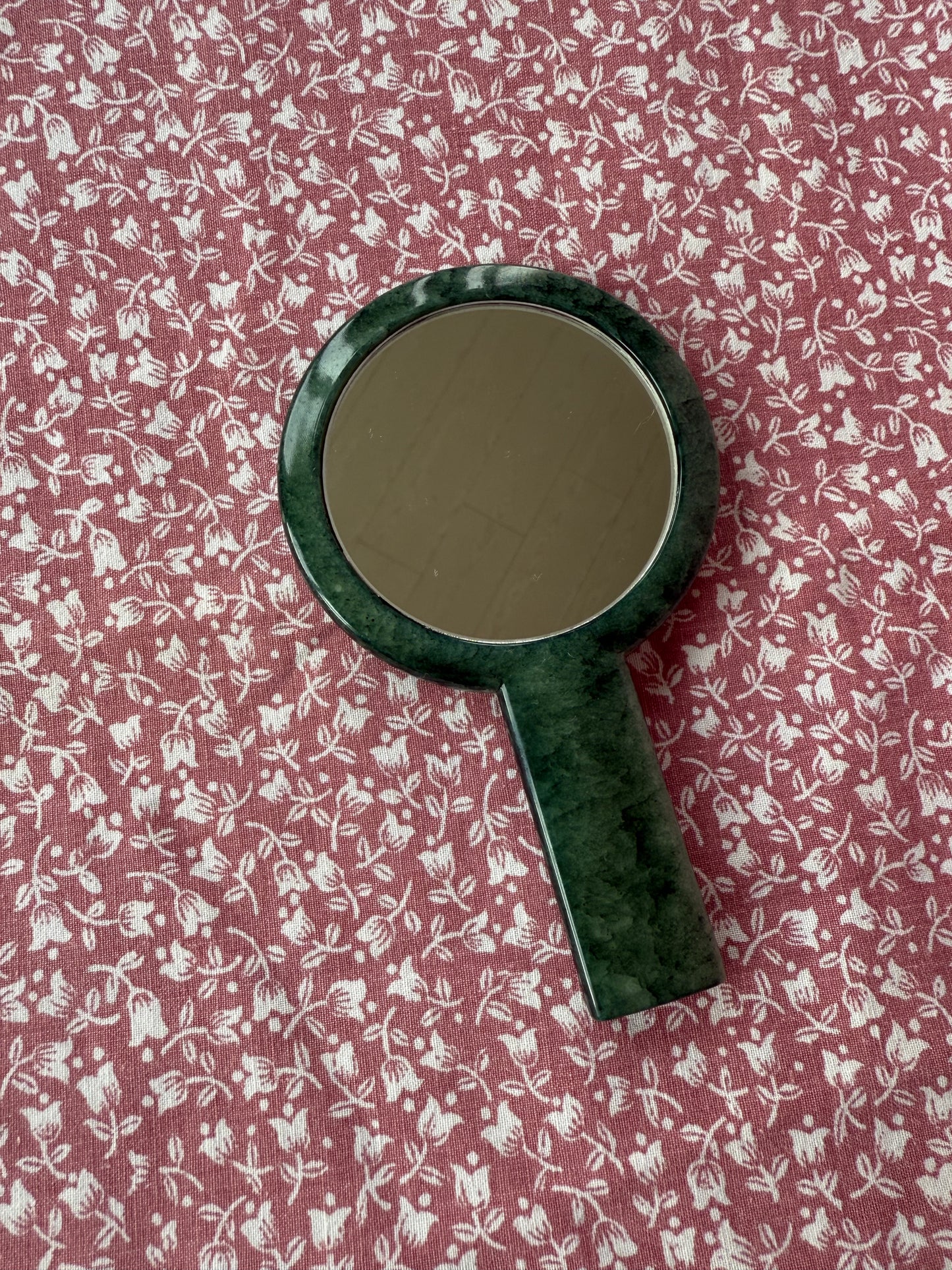 Miroir à main rond imitation pierre verte et rose dorée