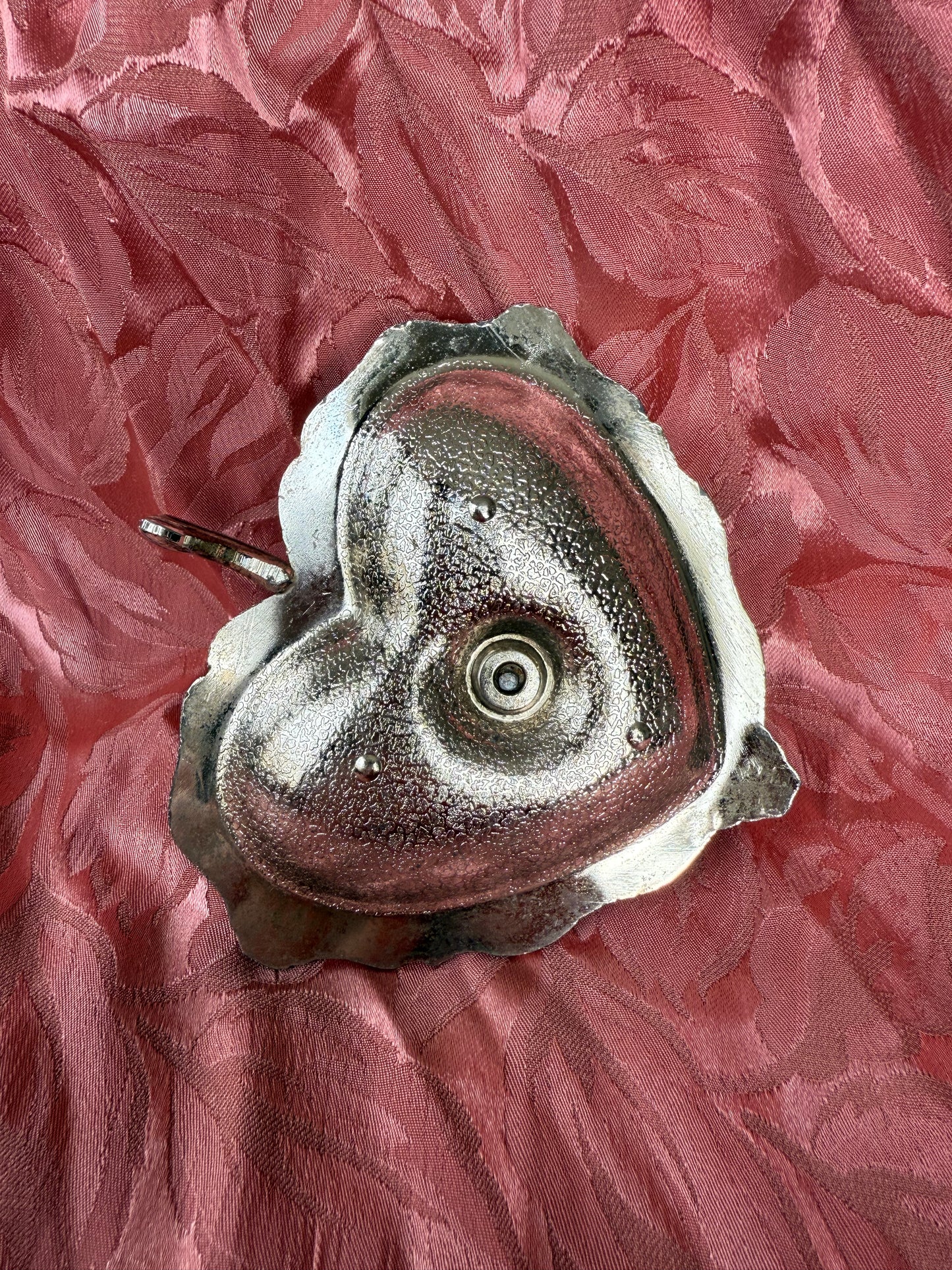 Bougeoir vintage en métal en forme de coeur avec poignée