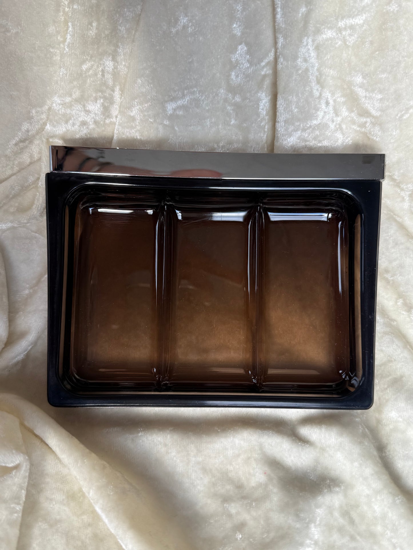 Porte savon en plexiglas ambré Allibert des années 70