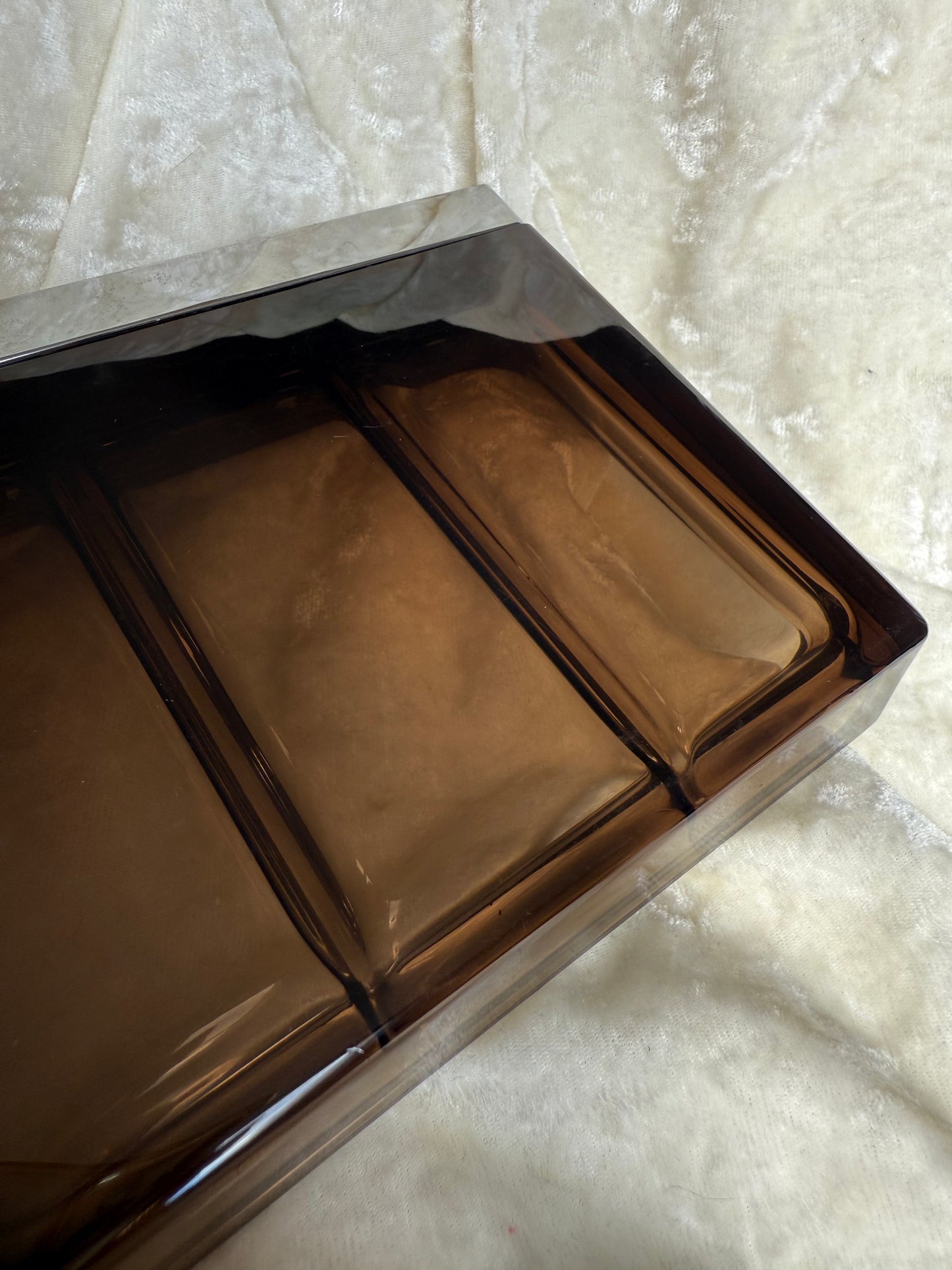 Porte savon en plexiglas ambré Allibert des années 70