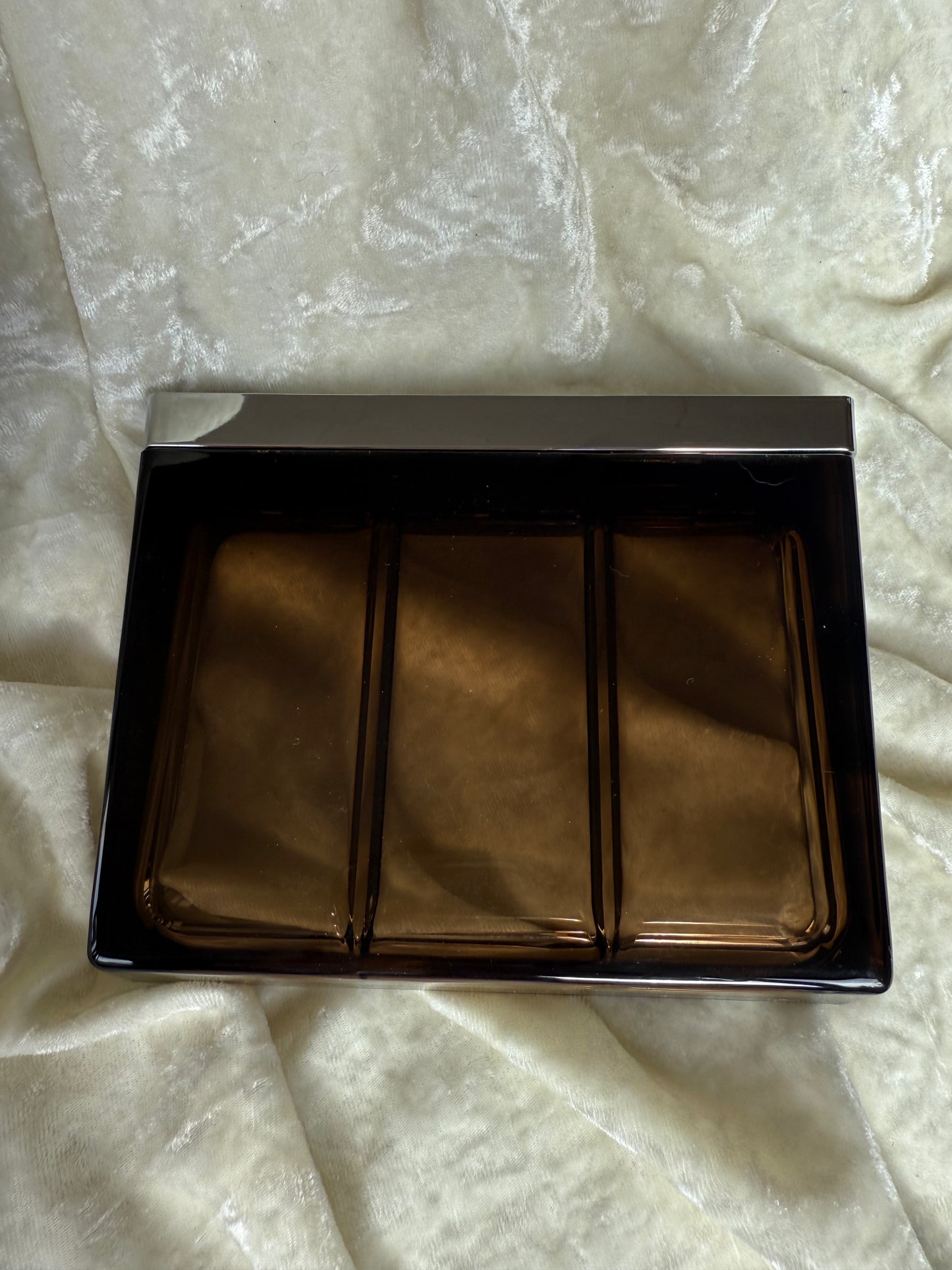 Porte savon en plexiglas ambré Allibert des années 70